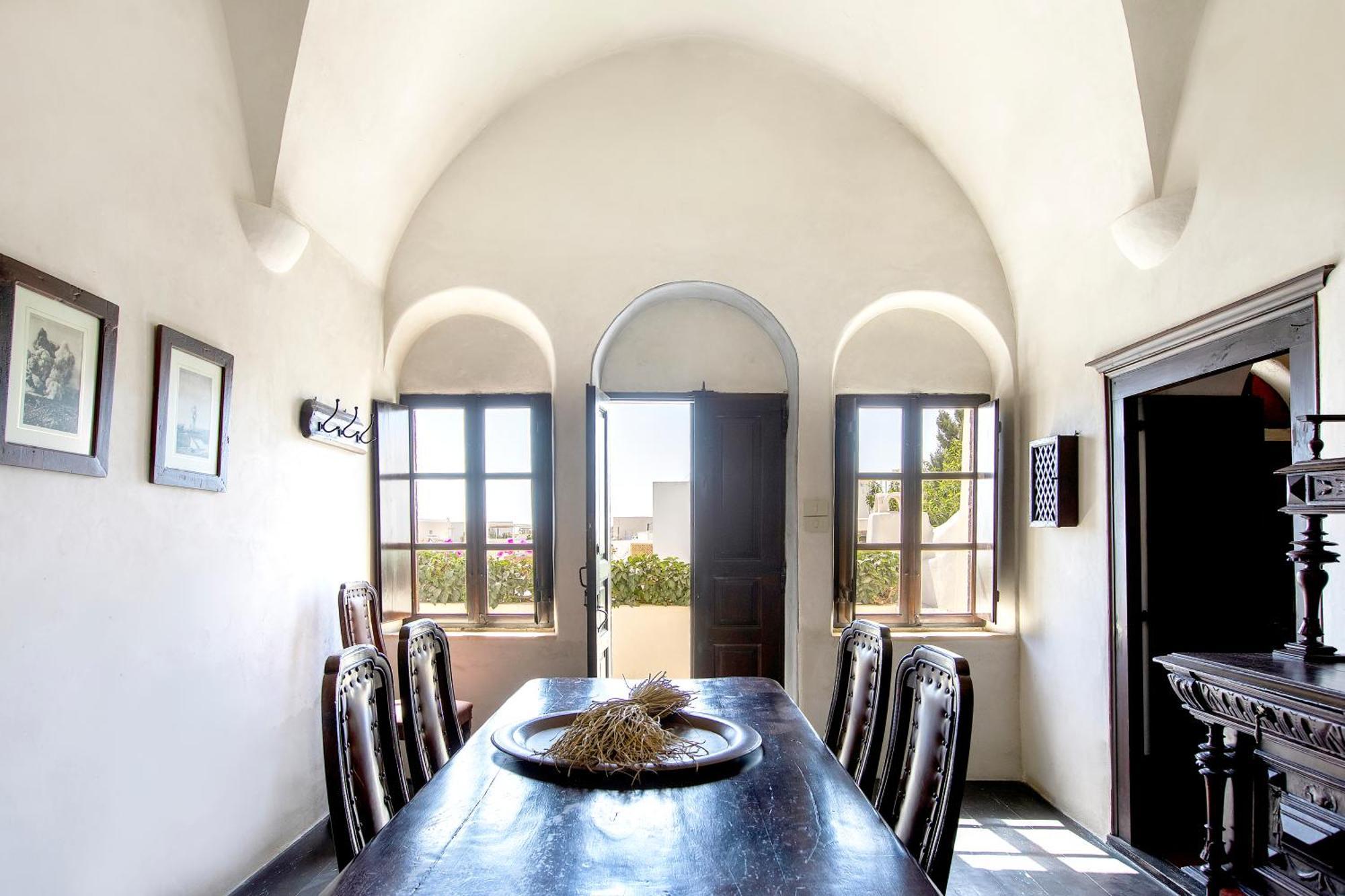 Ducato Wine Village Resort Megalochori (Santorini)