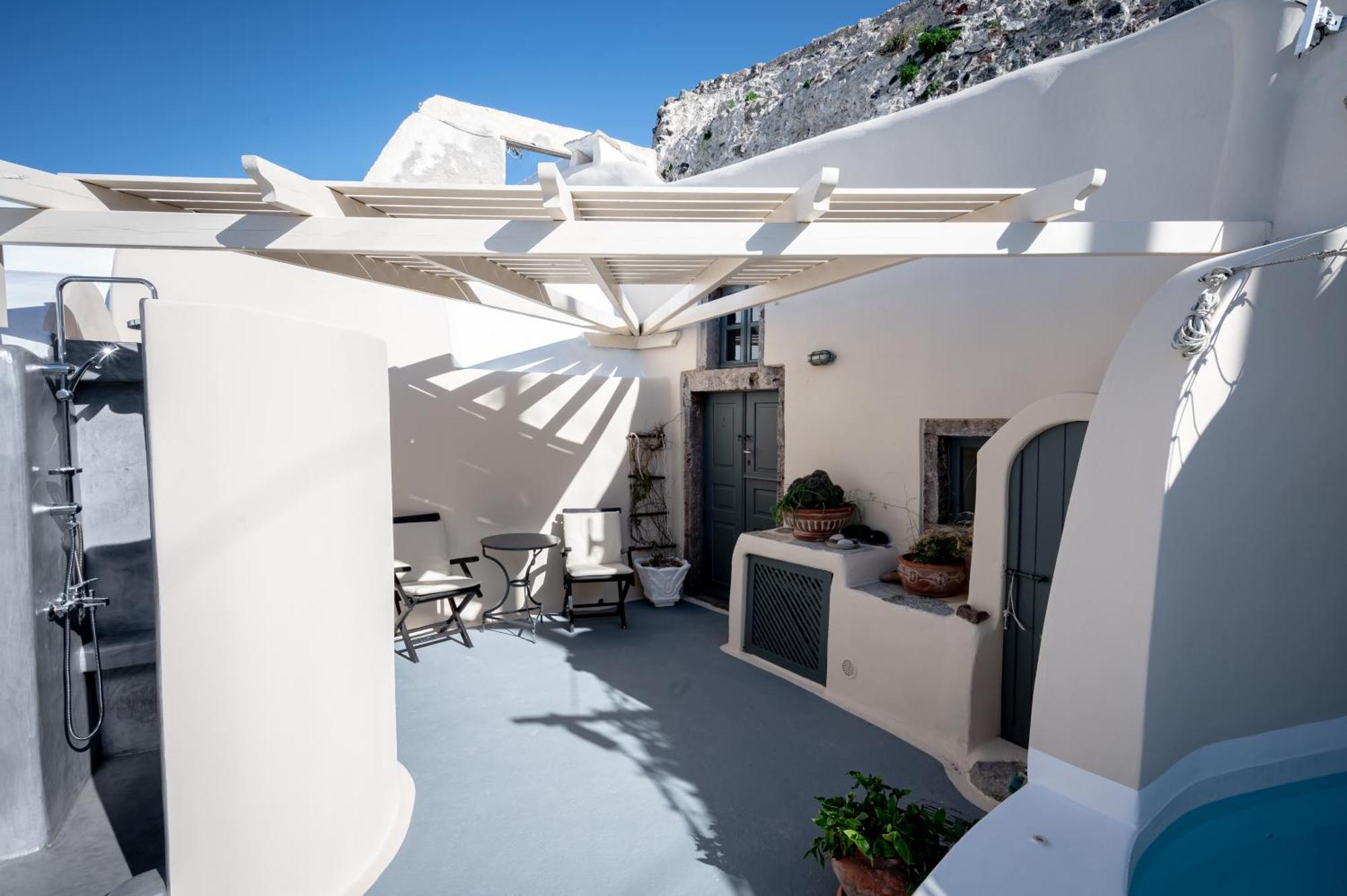 Lotza Oia (Santorini)