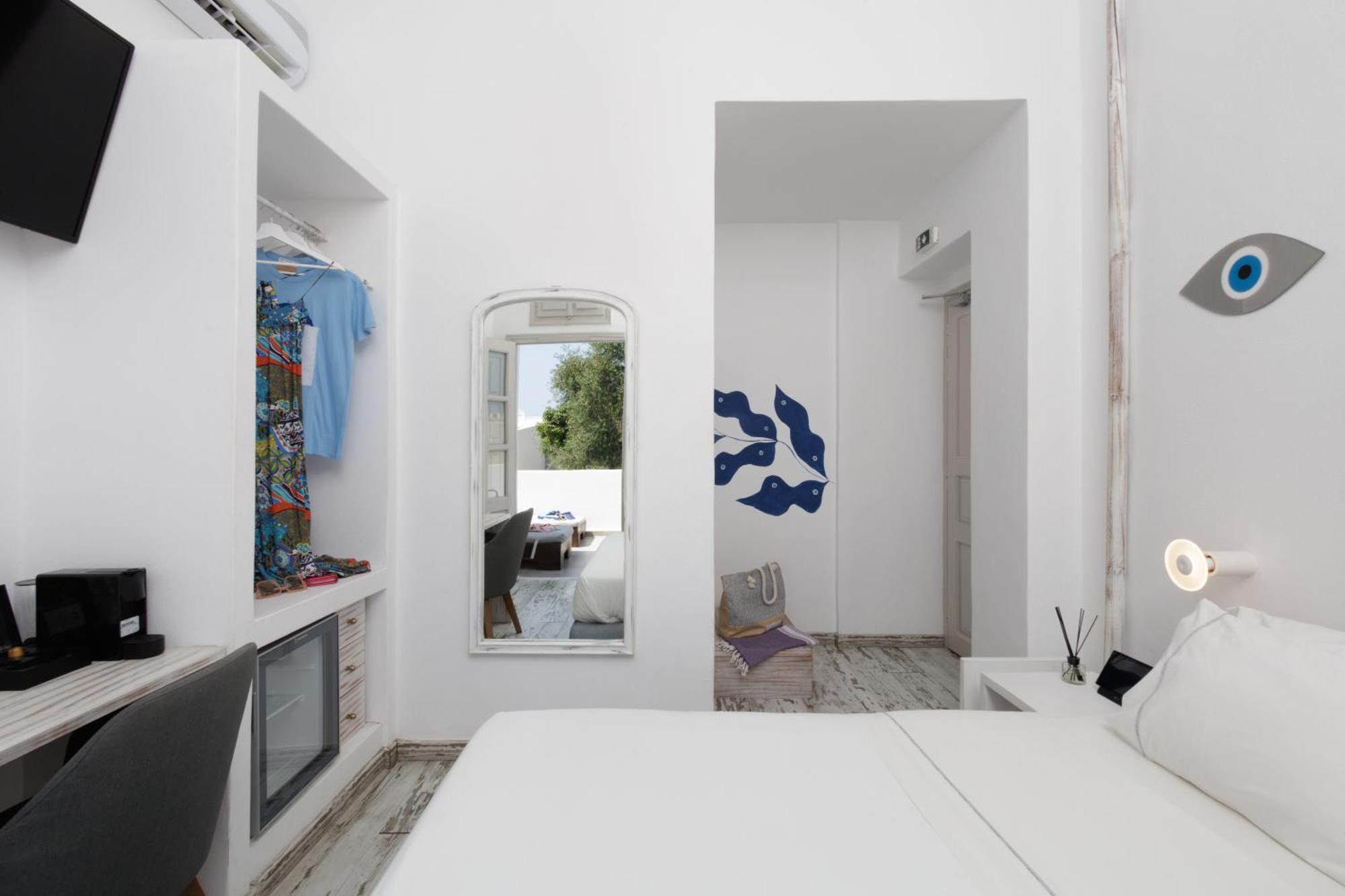 The Museum Project Hotel Oia (Santorini)