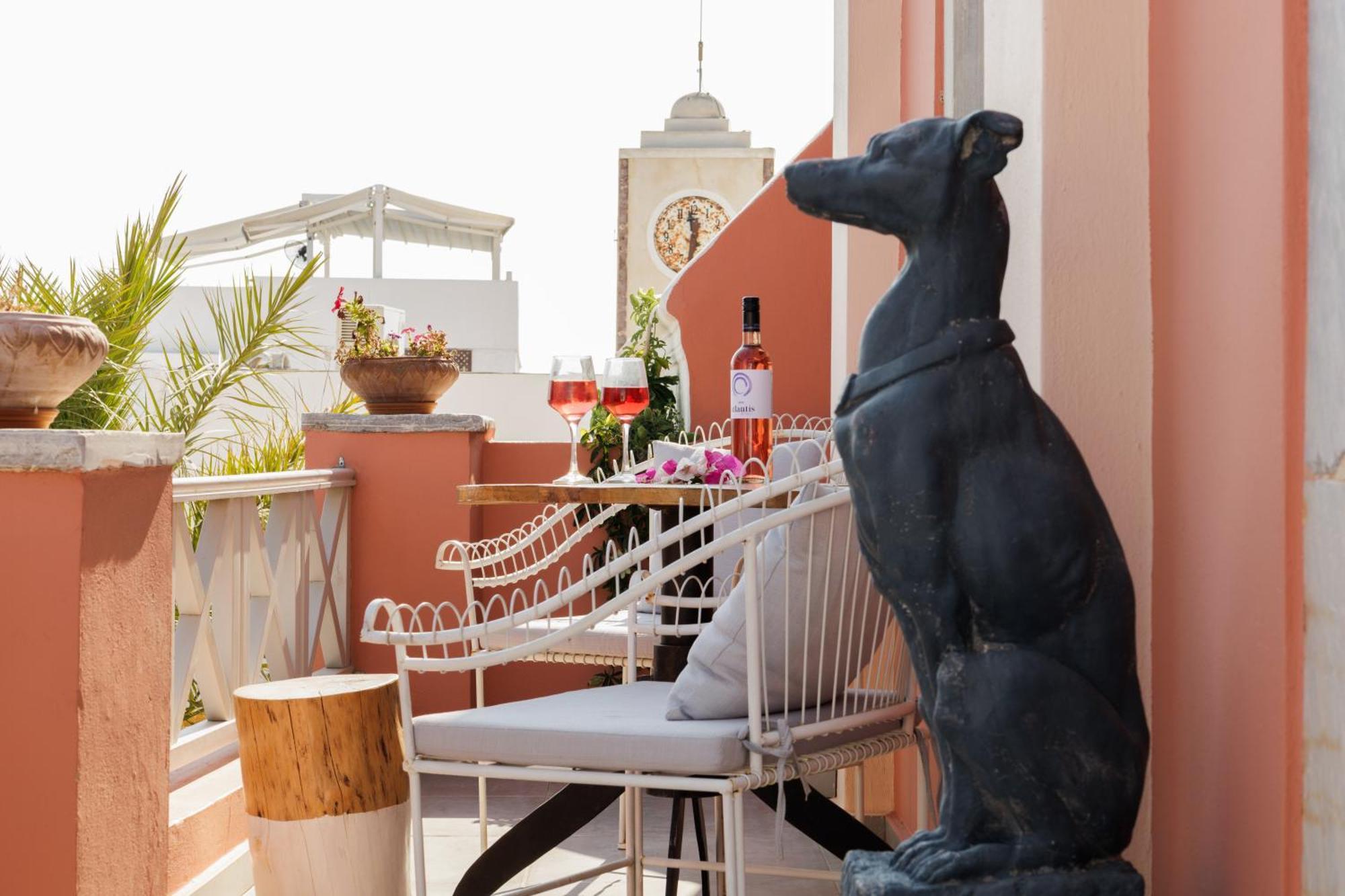 The Museum Project Hotel Oia (Santorini)