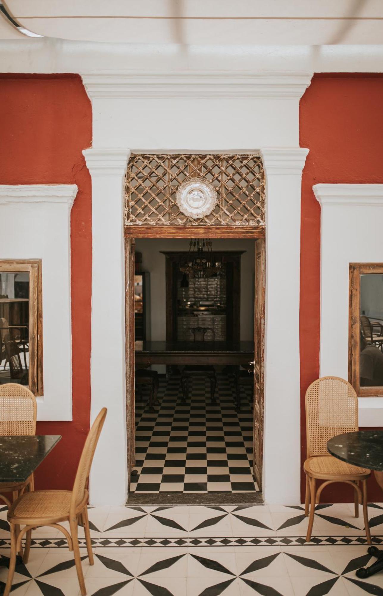 Meroviglia Boutique * Imerovigli (Santorini)