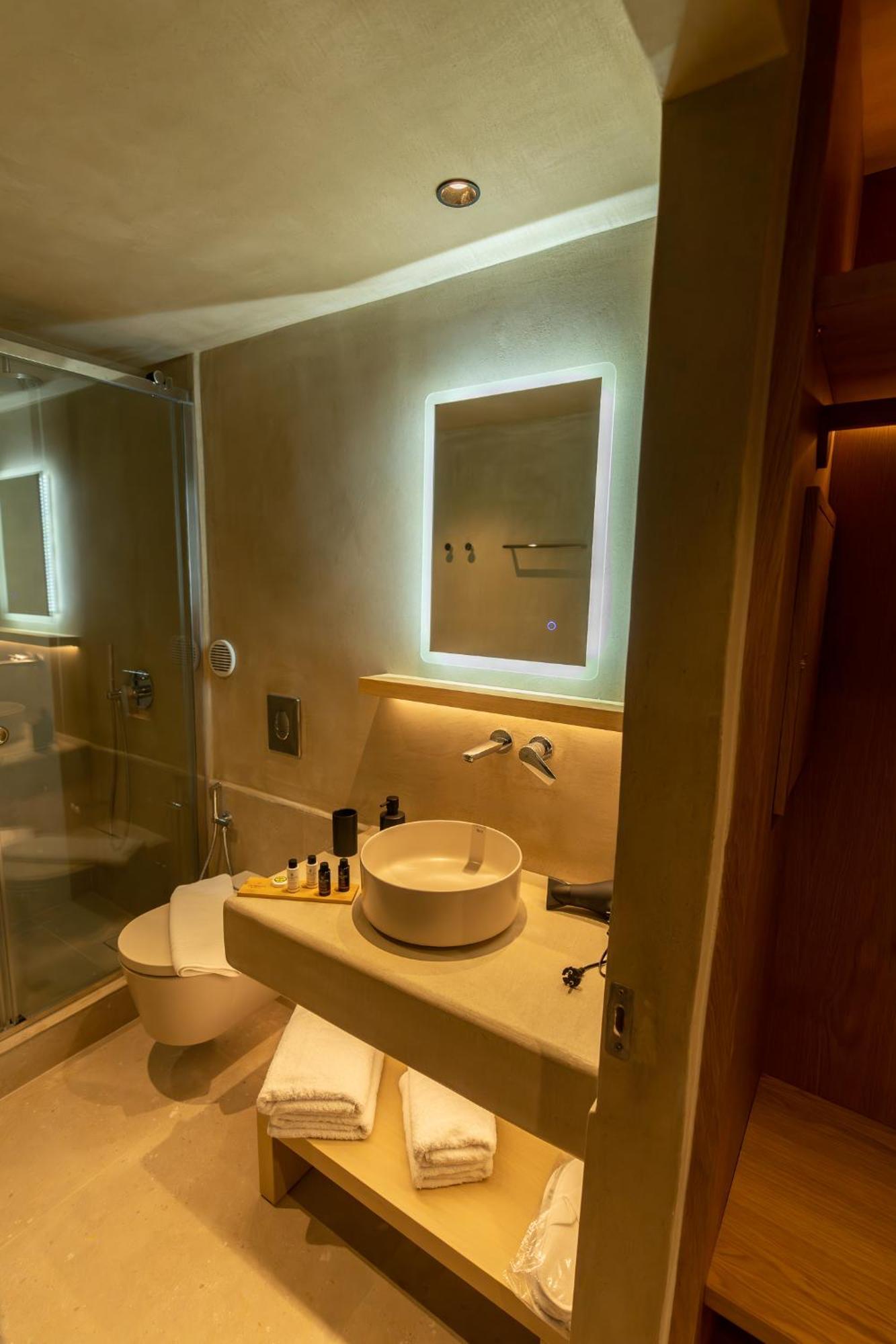 Alaya Hotel