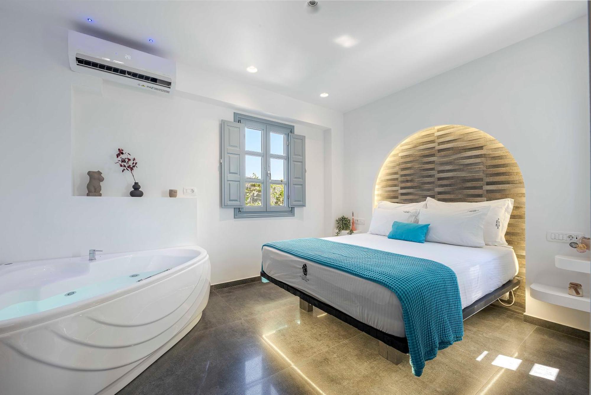 Aparthotel Blackstone Luxury Emporio (Santorini)