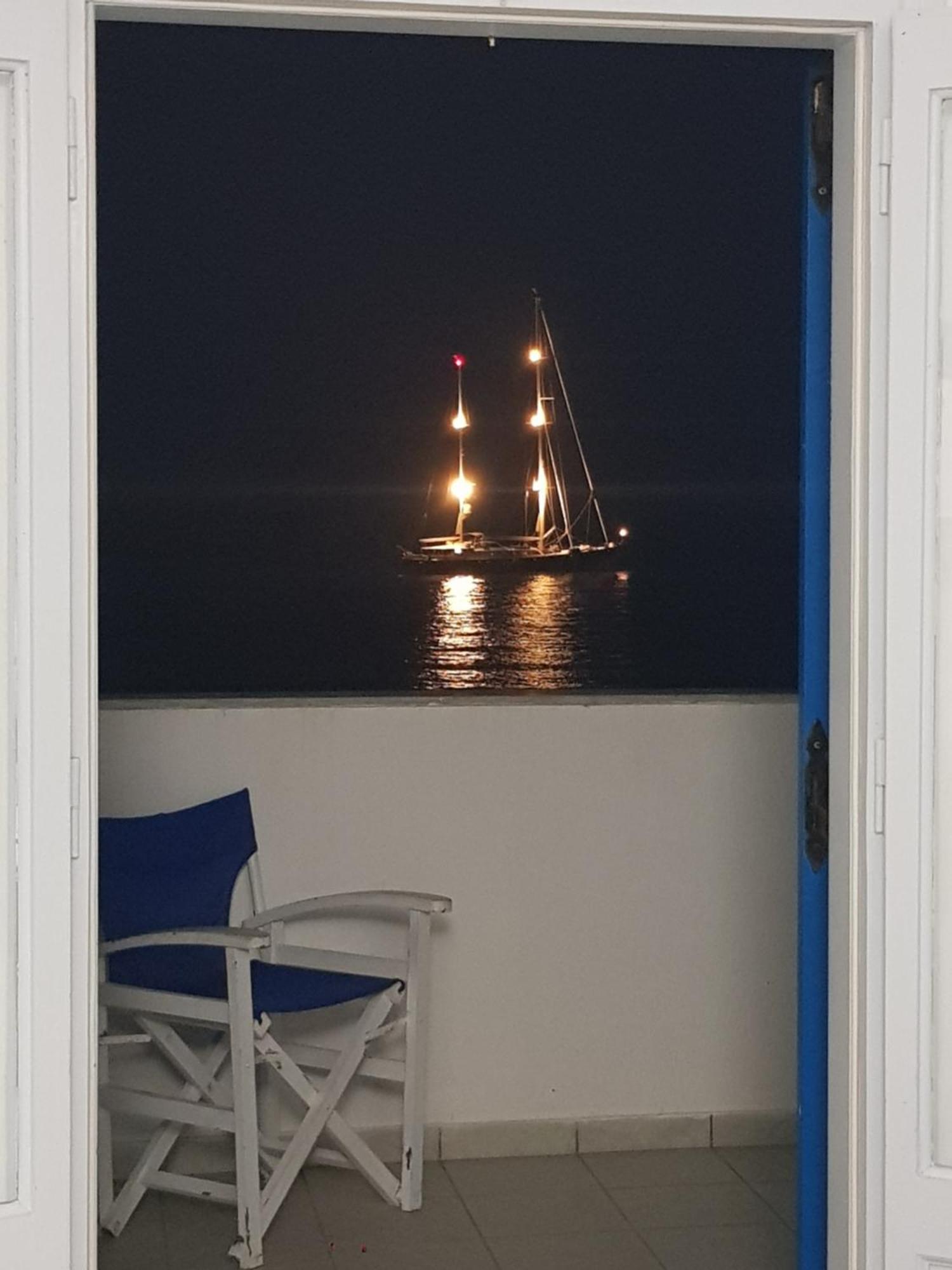 Apartment Rodothea And Adams On The Beach, Santorini Monolithos (Santorini)