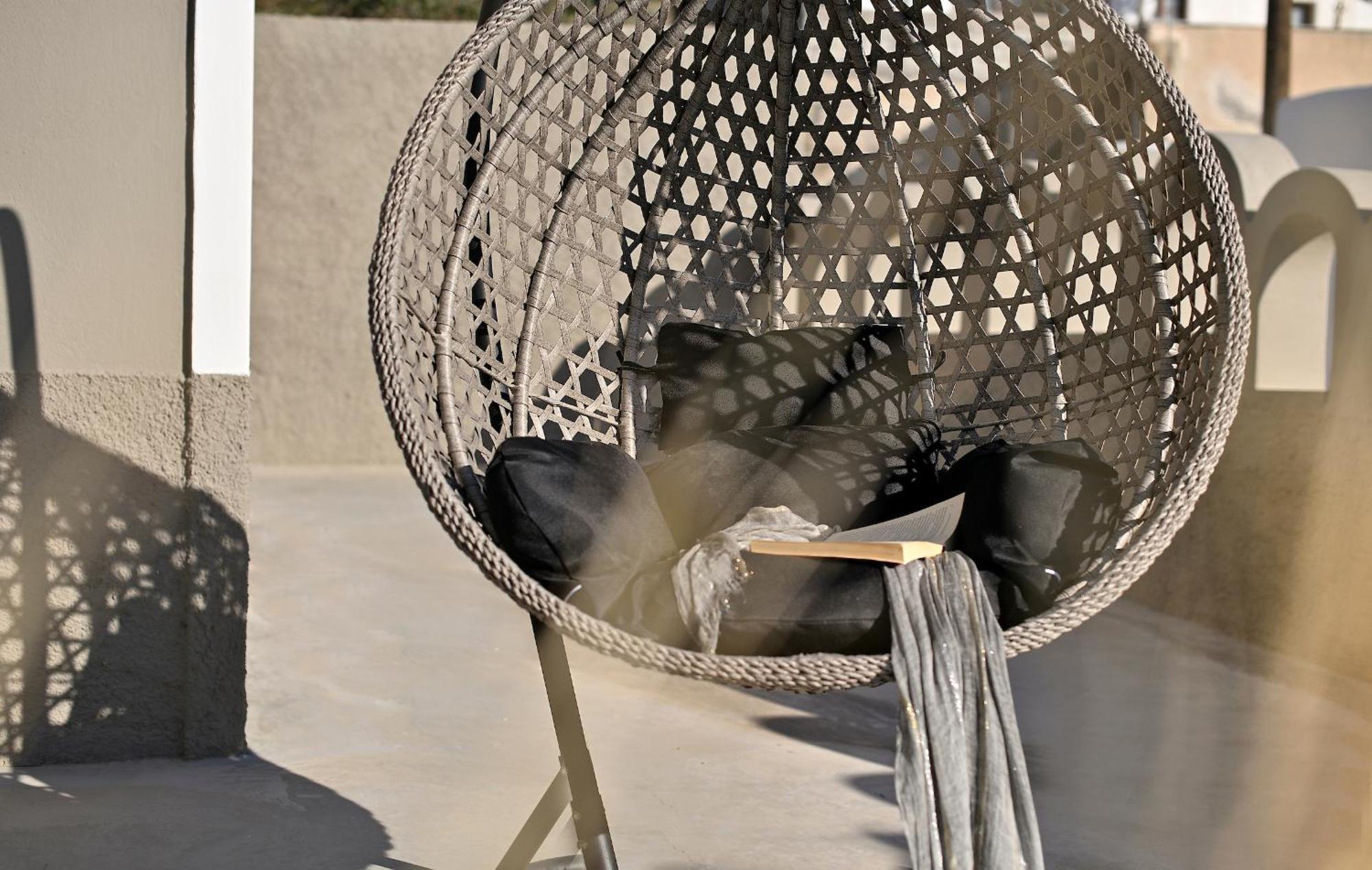 Altura Residences With Outdoor Hot Tubs By K&k * Exo Gonia