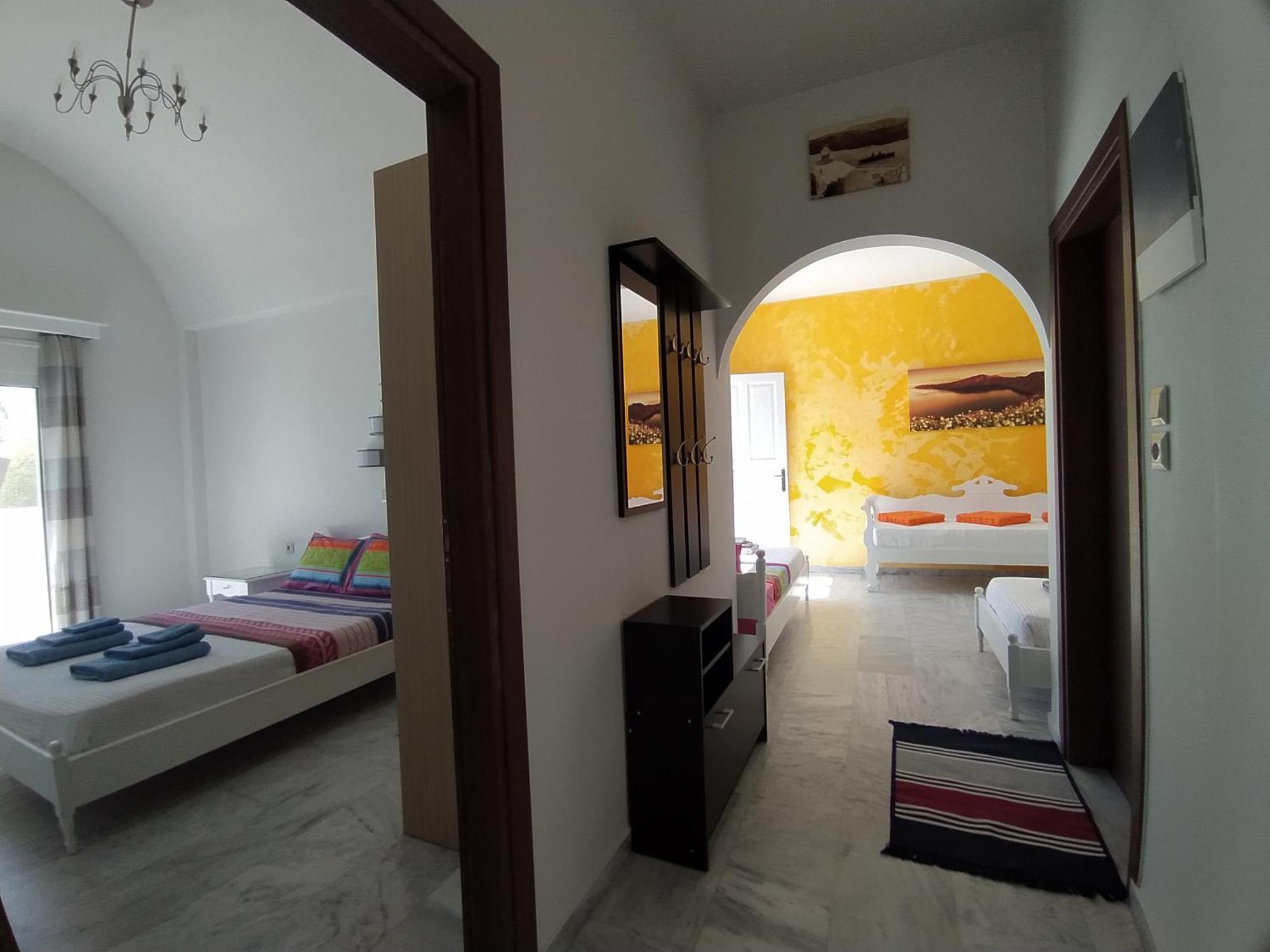 Chariot Santorini Apartment Kamari (Santorini)