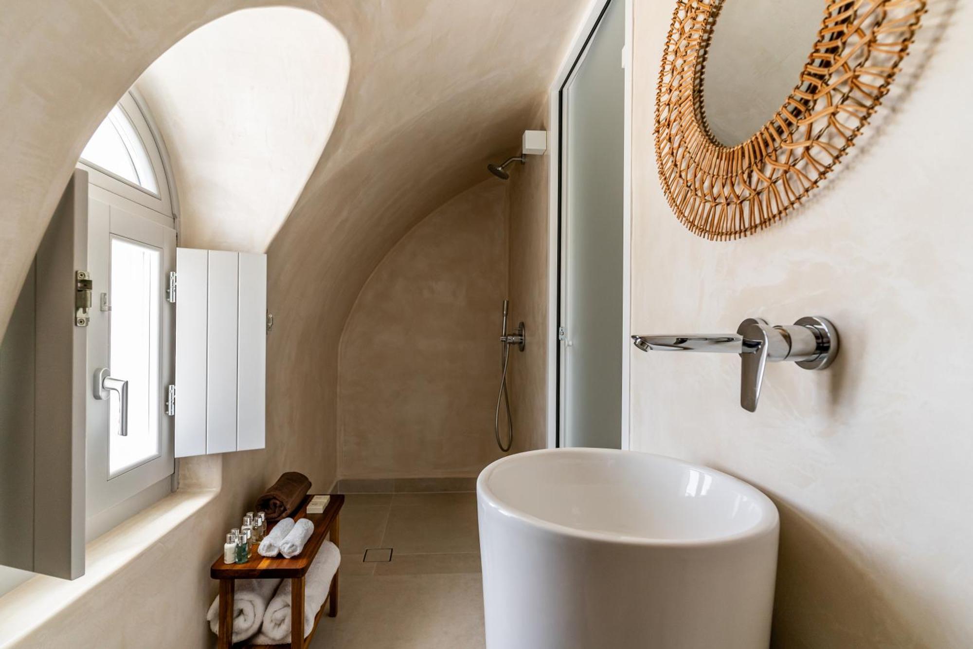 Arotron Santorini Bed & Breakfast *