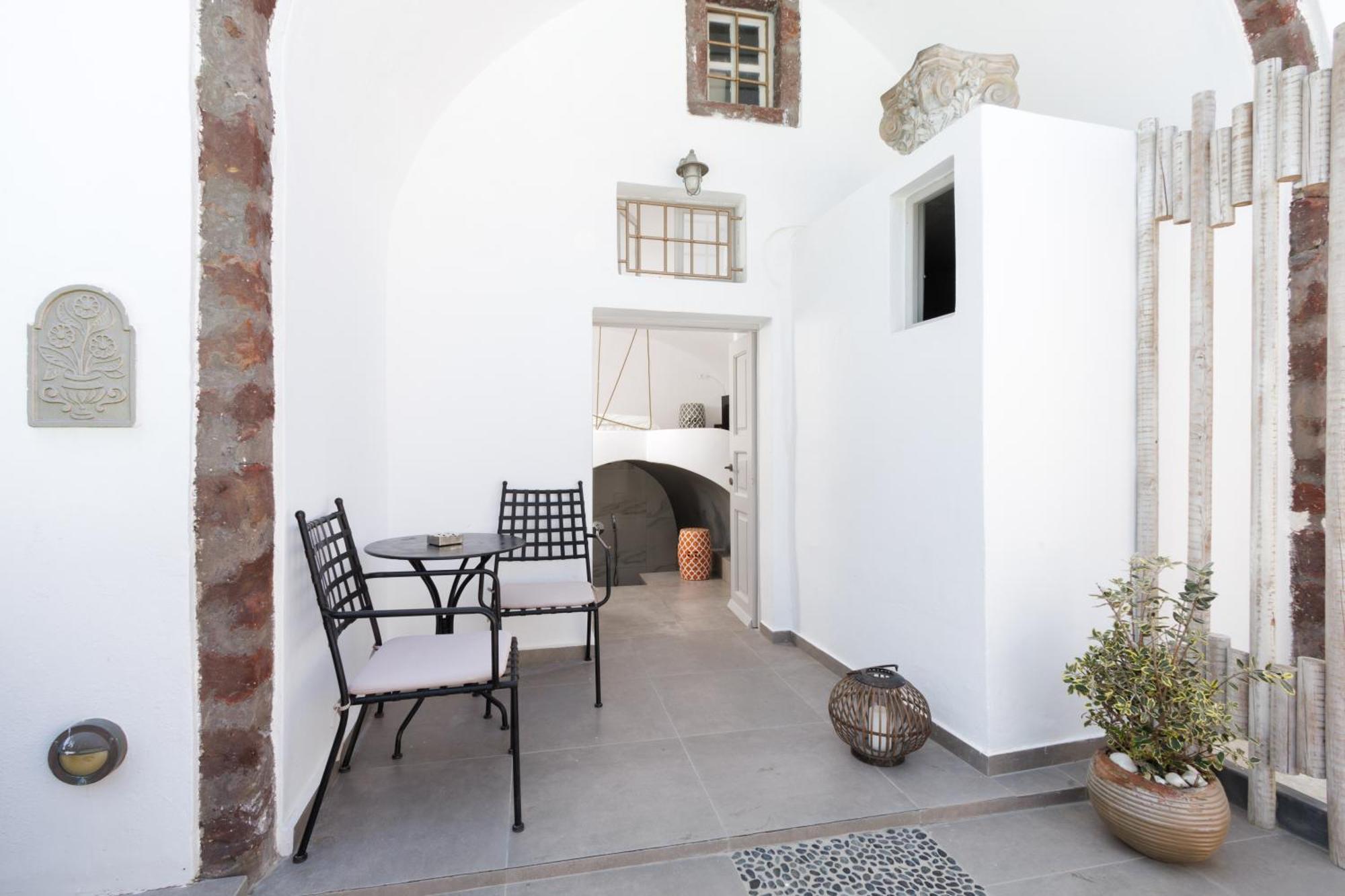 The Museum Project 4* Oia (Santorini)