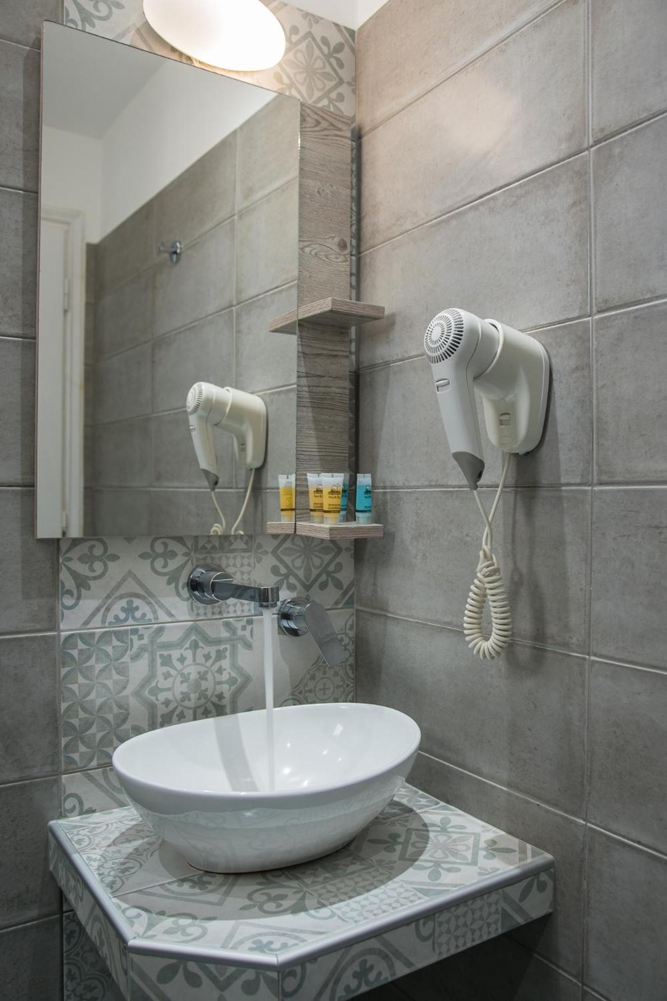 Aparthotel Valvis 2*