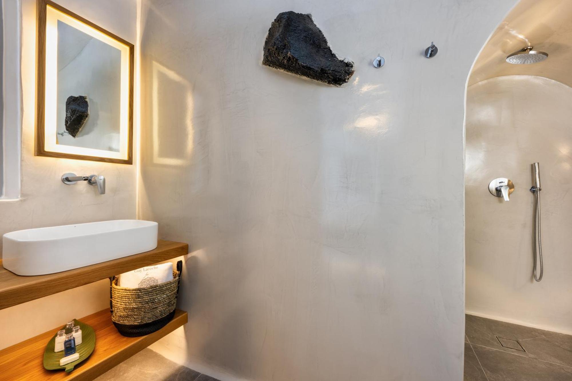 Aparthotel Eteoro Suites