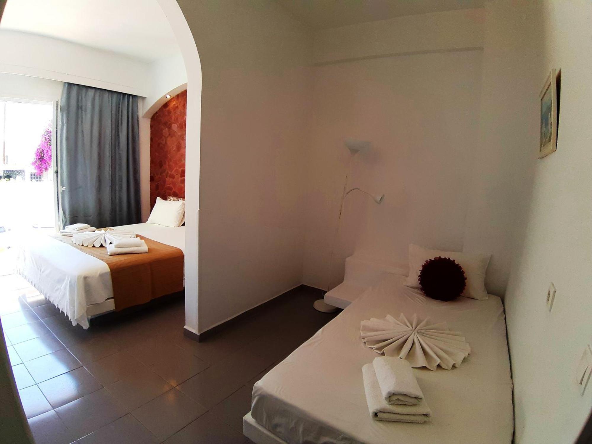 Atalos Aparthotel 3*