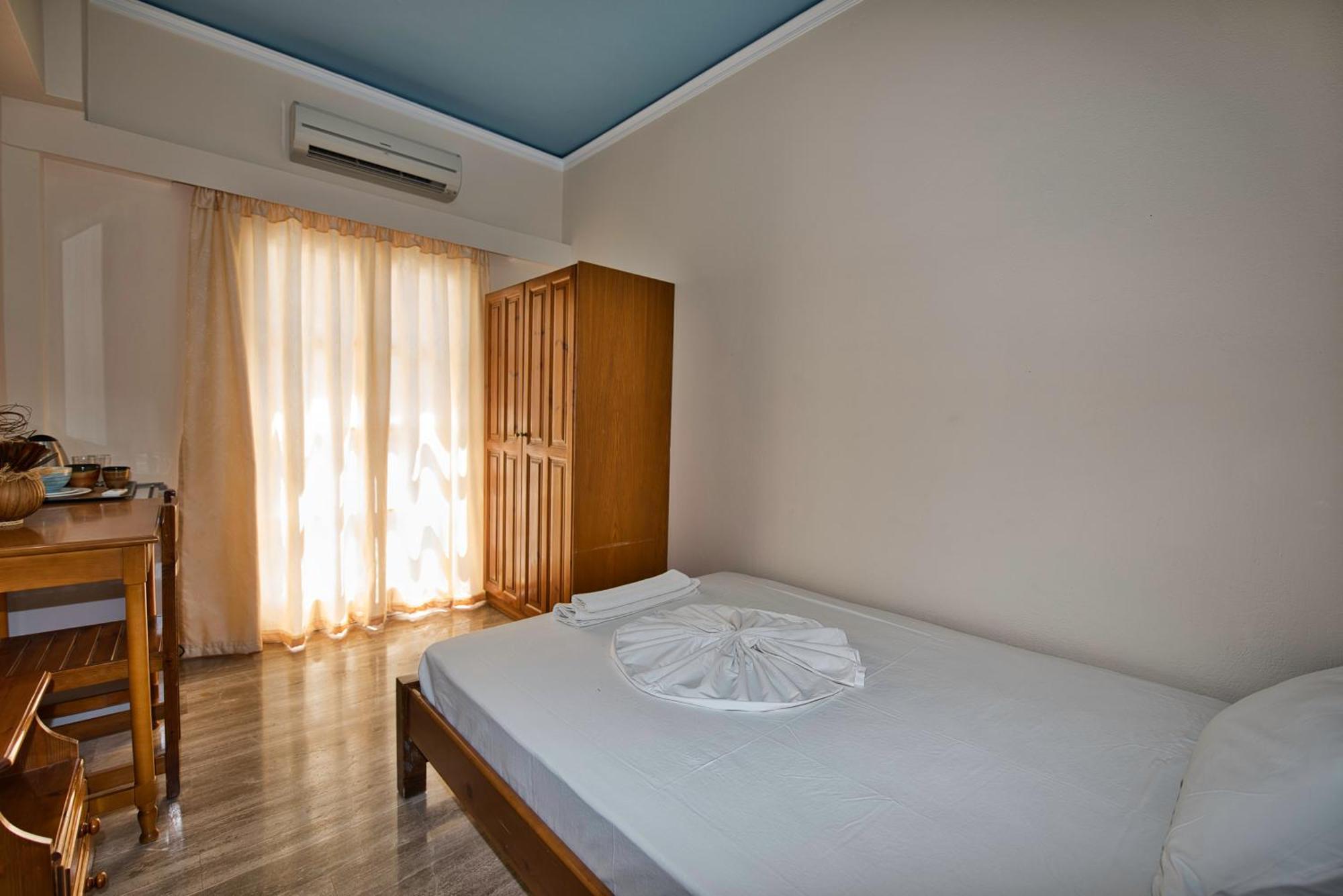 Apartment Villa Nikos Karamolegkos Kamari Kamari (Santorini)