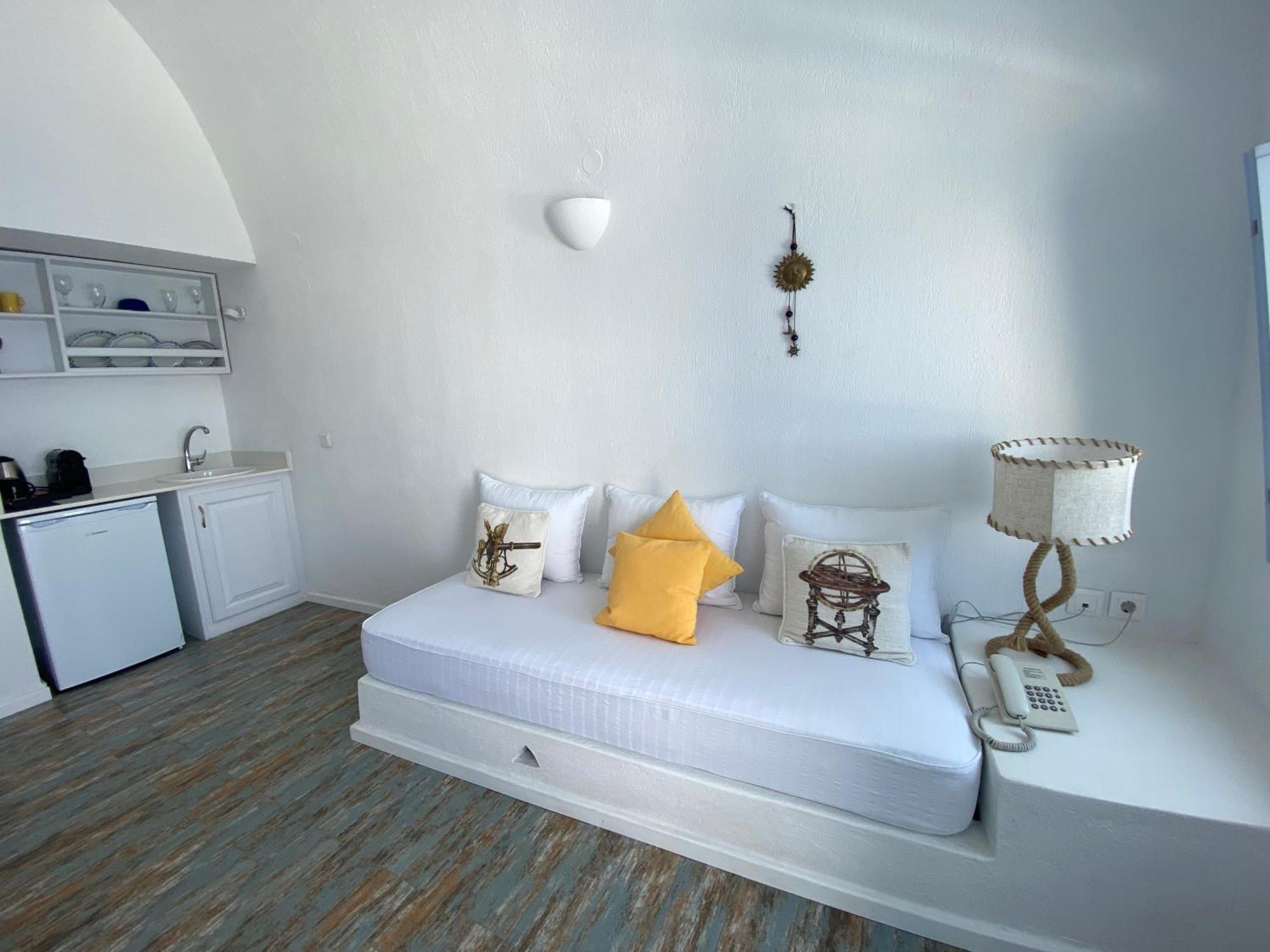 Heliades Apartment