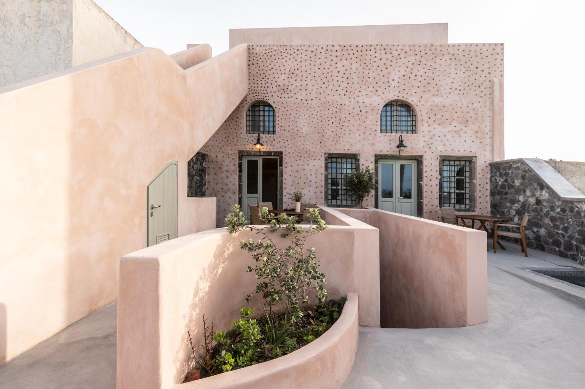 Frescoes Luxury Aparthotel Messaria (Santorini)