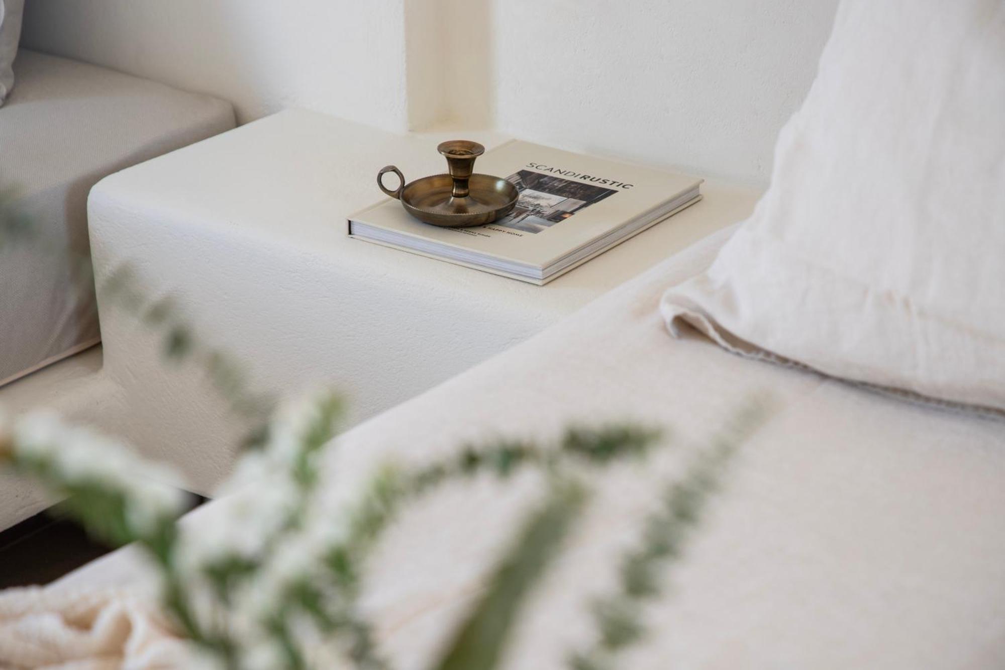Frescoes Luxury Messaria (Santorini)