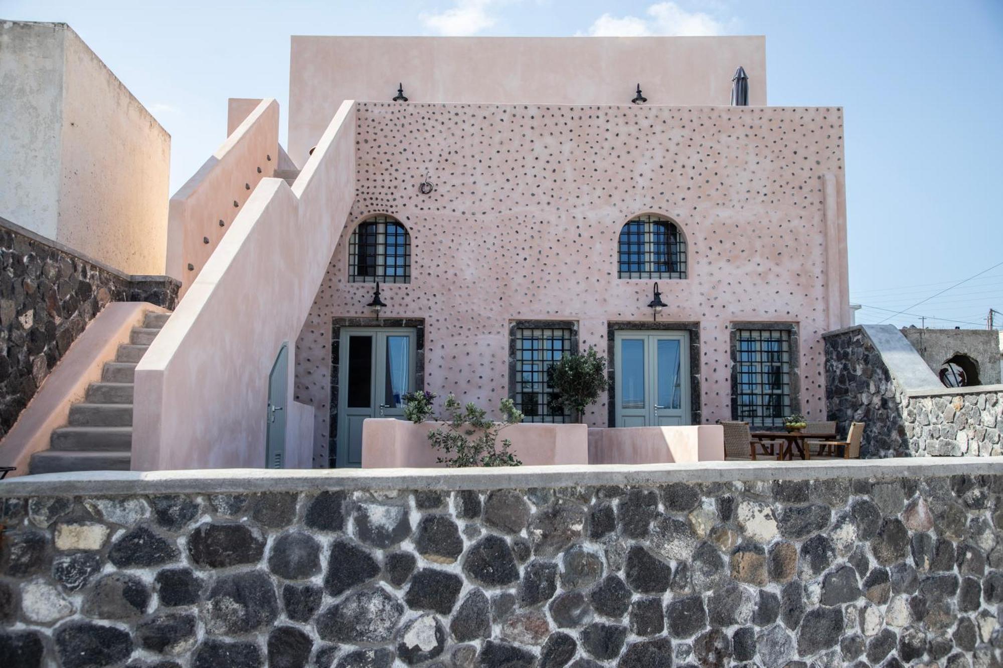 Frescoes Luxury Aparthotel Messaria (Santorini)