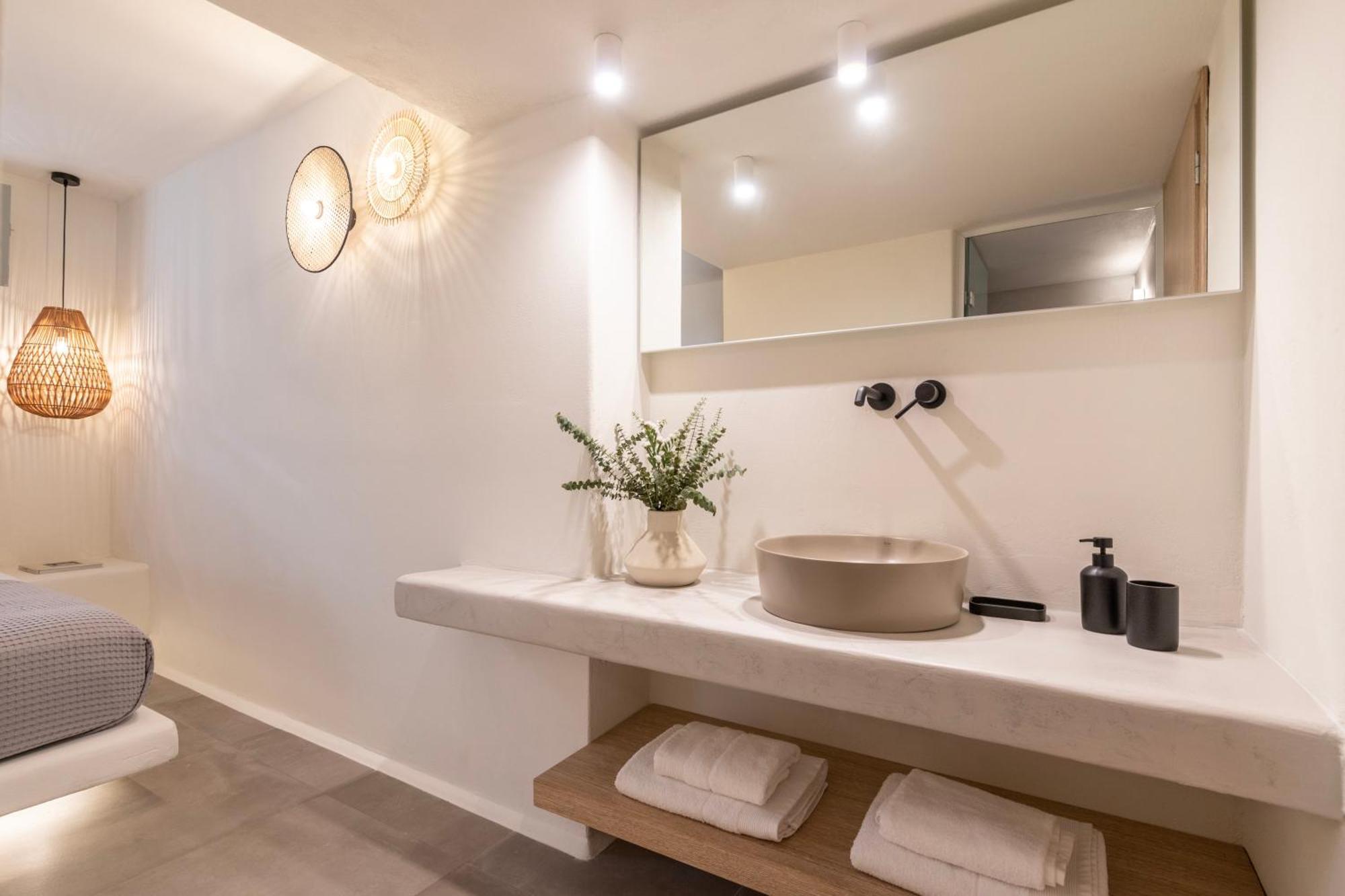 Aparthotel Frescoes Luxury Messaria (Santorini)