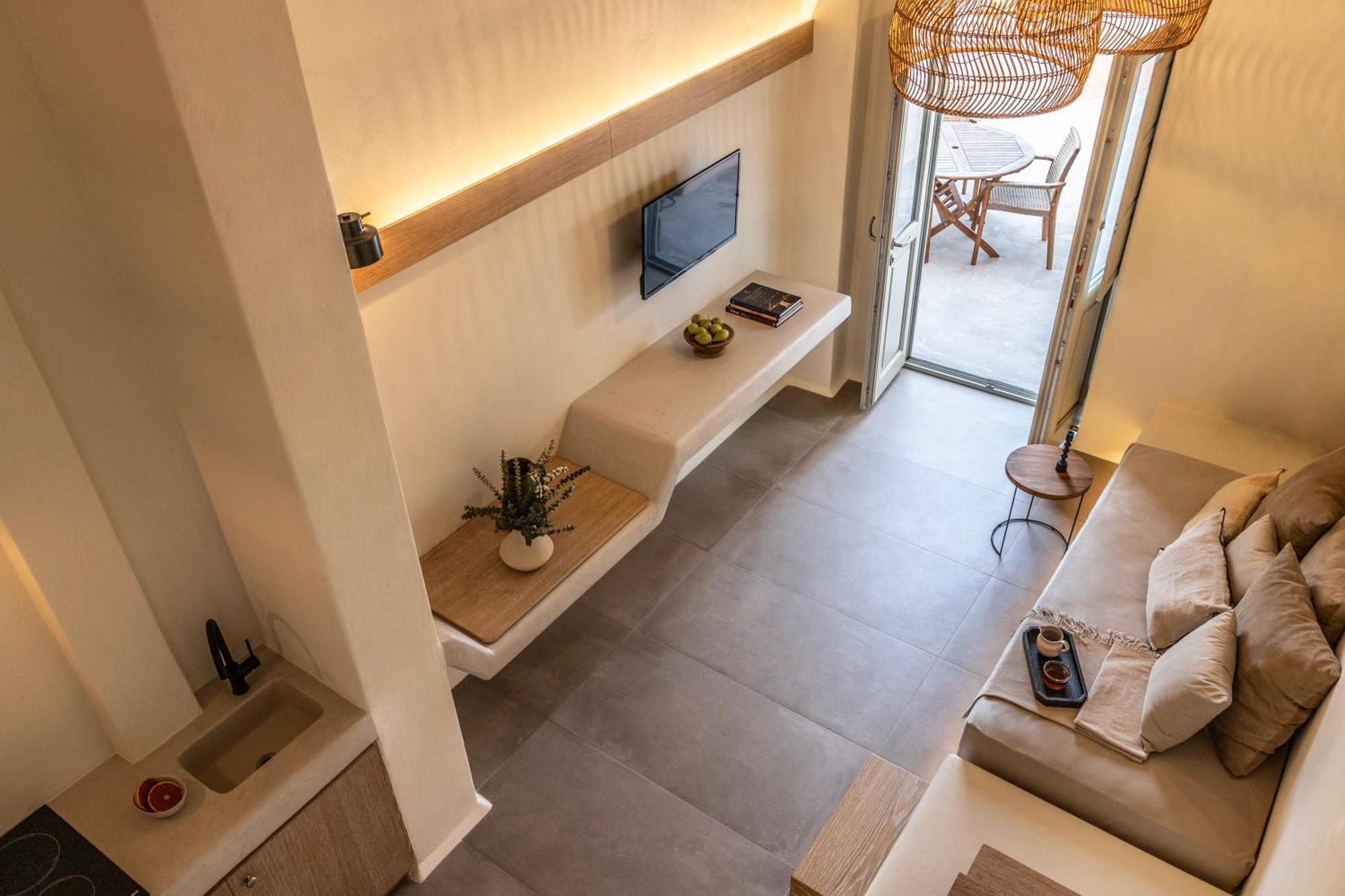 Aparthotel Frescoes Luxury Messaria (Santorini)