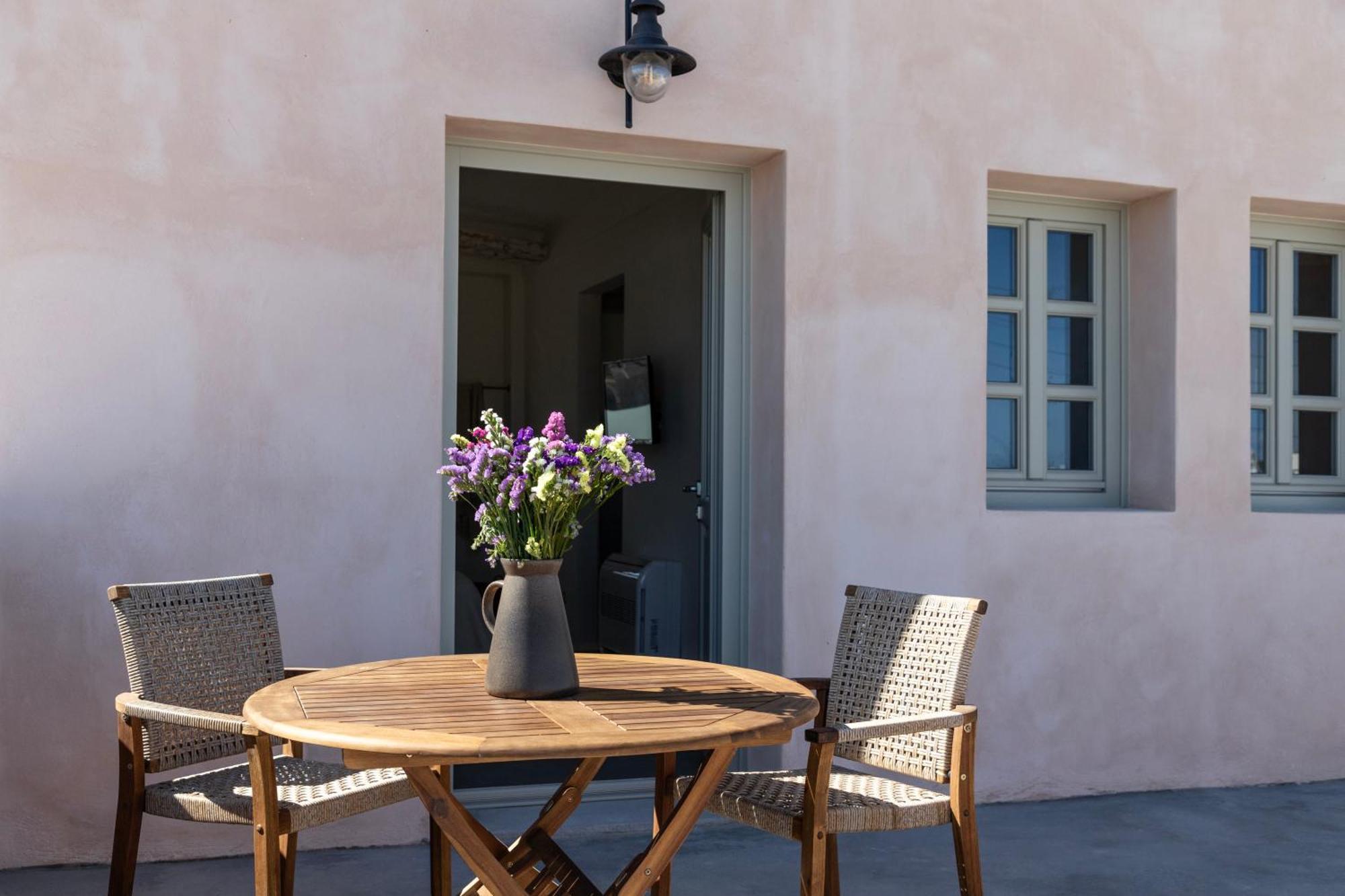 Frescoes Luxury Messaria (Santorini)