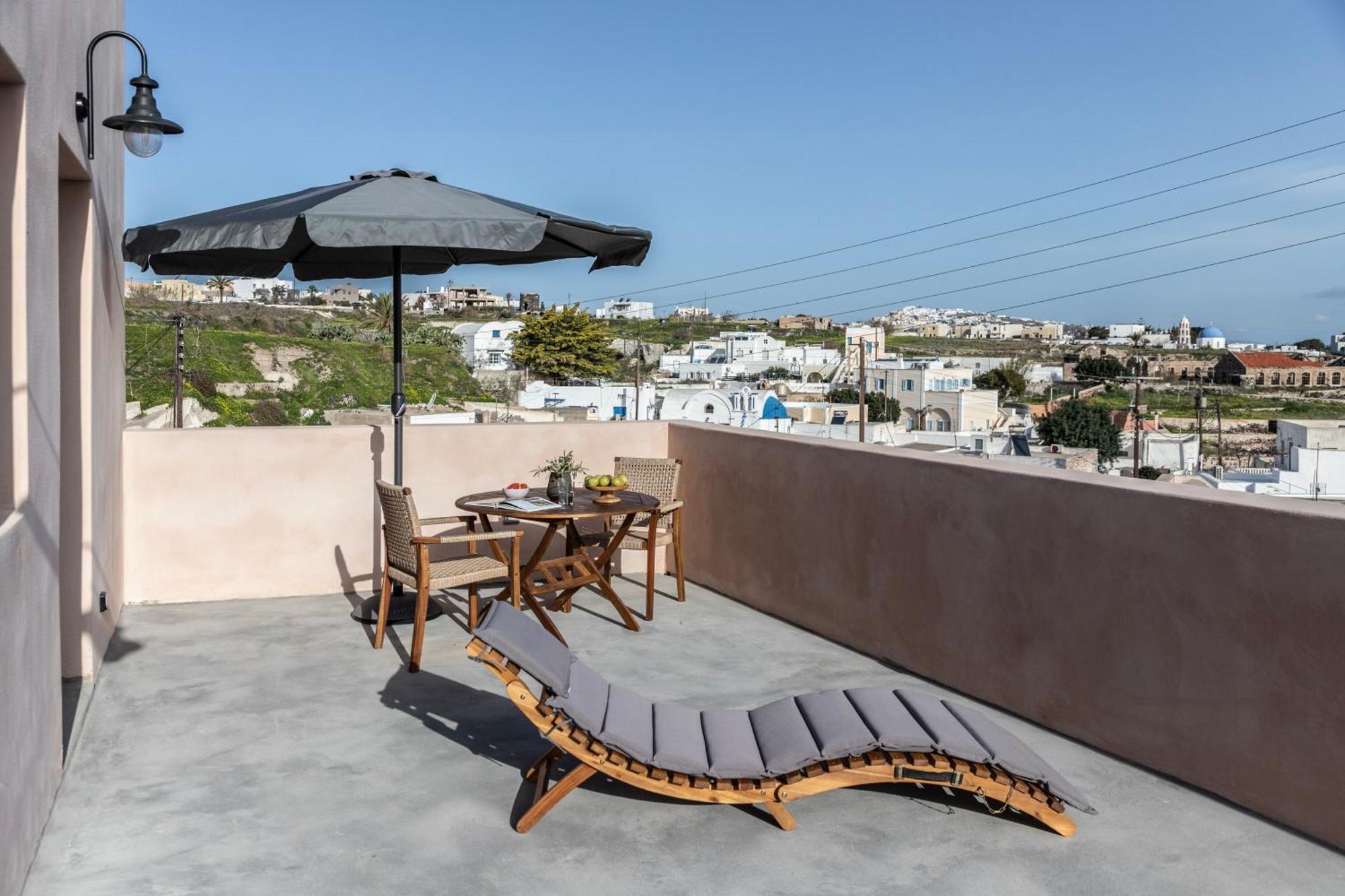 Frescoes Luxury Messaria (Santorini)