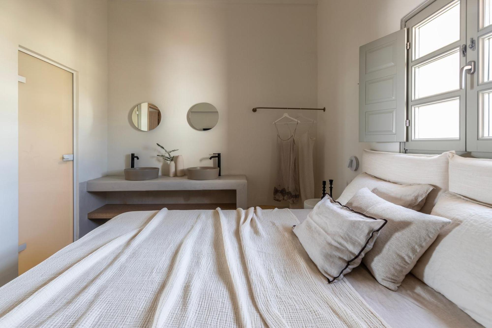 Aparthotel Frescoes Luxury Messaria (Santorini)