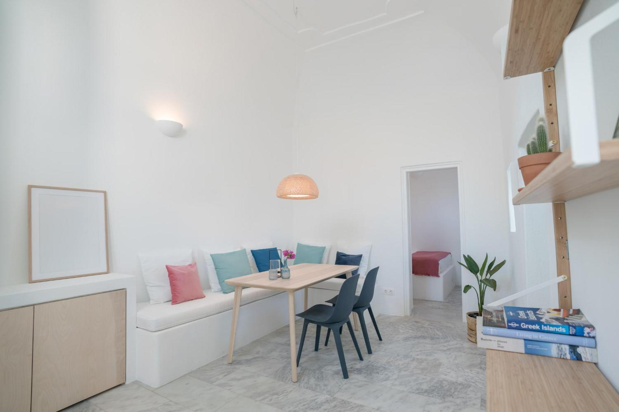 Vima Santorini, Traditional Luxury * Emporio (Santorini)
