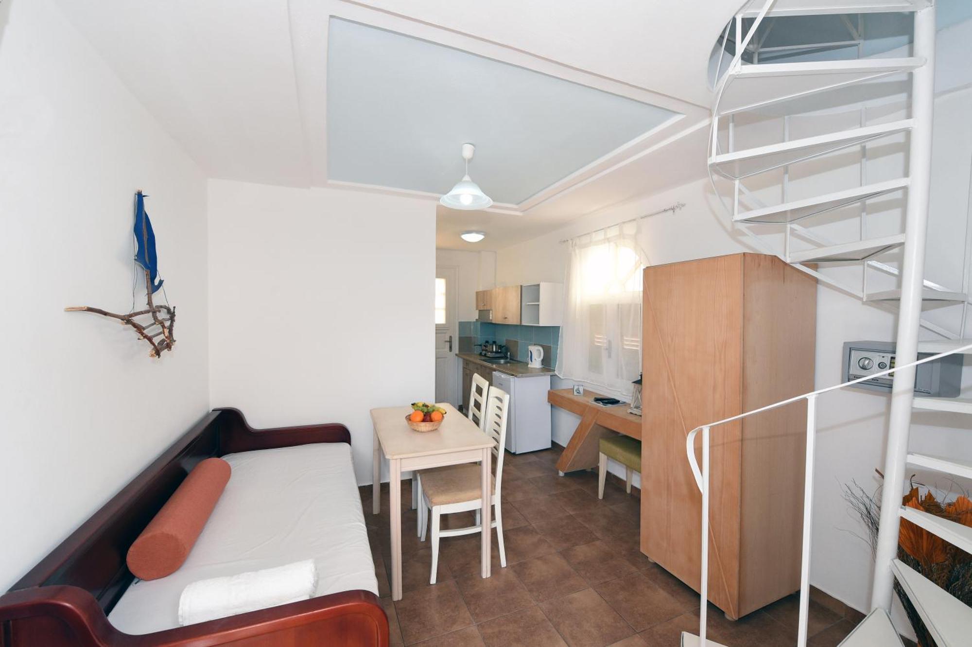 Leon Lux Aparthotel 3*