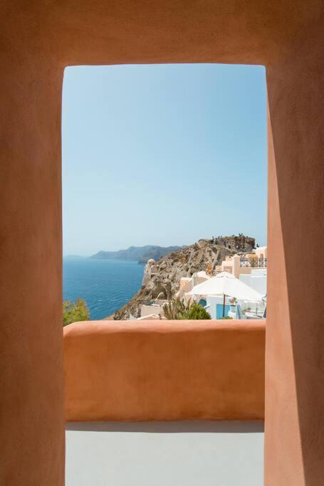 Terracotta Cave House Oia