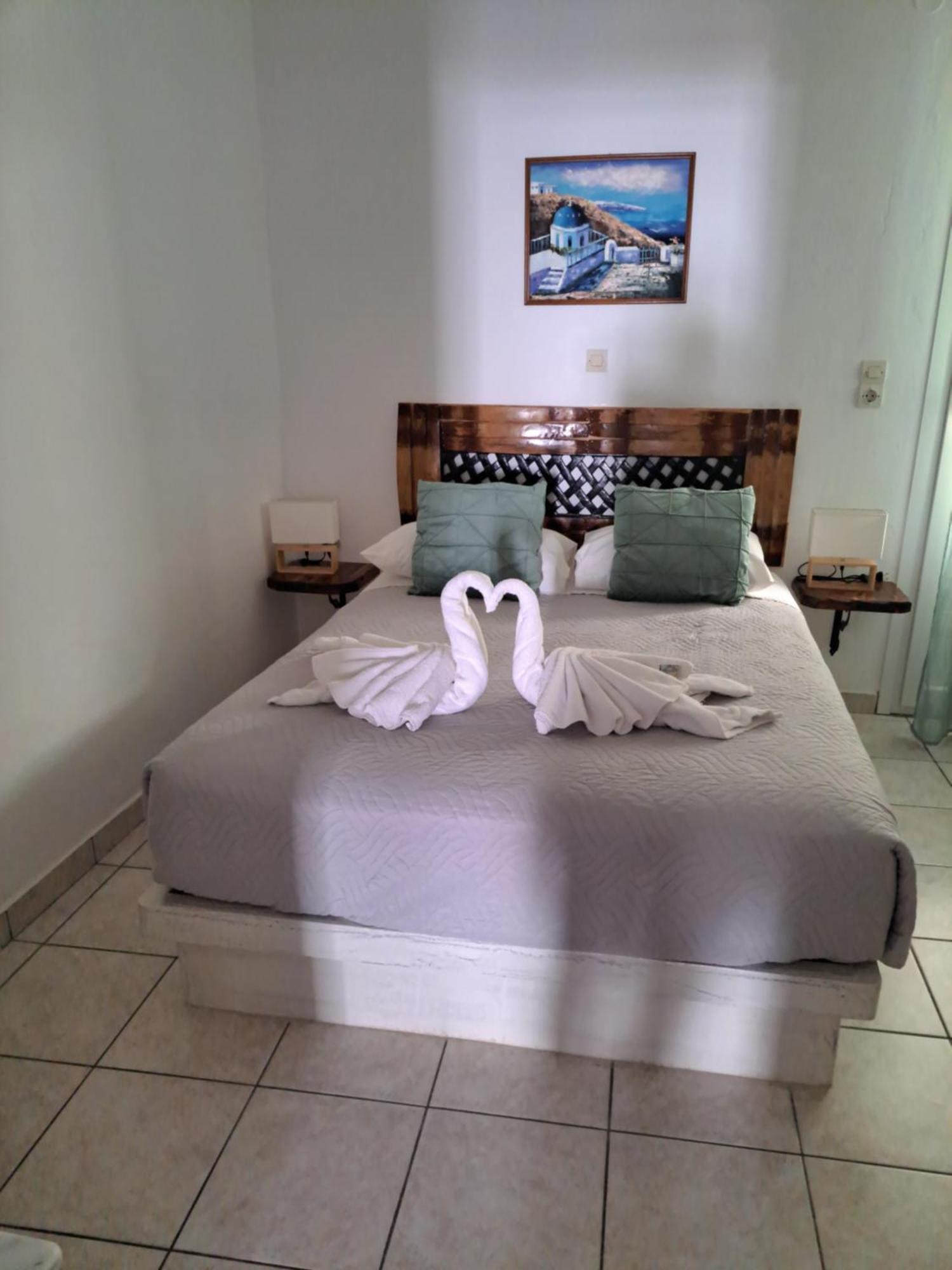 Stella Guest house Karterados (Santorini)