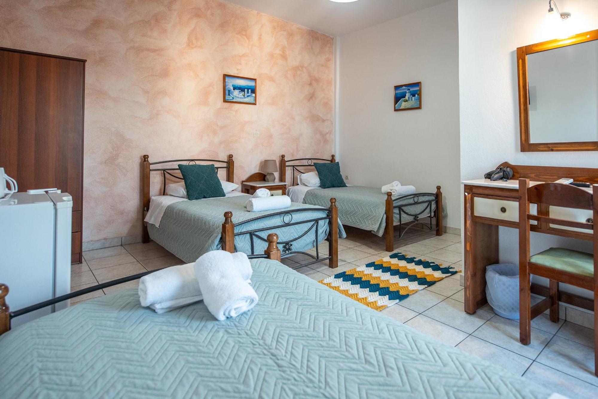 Stella Guest house Karterados (Santorini)