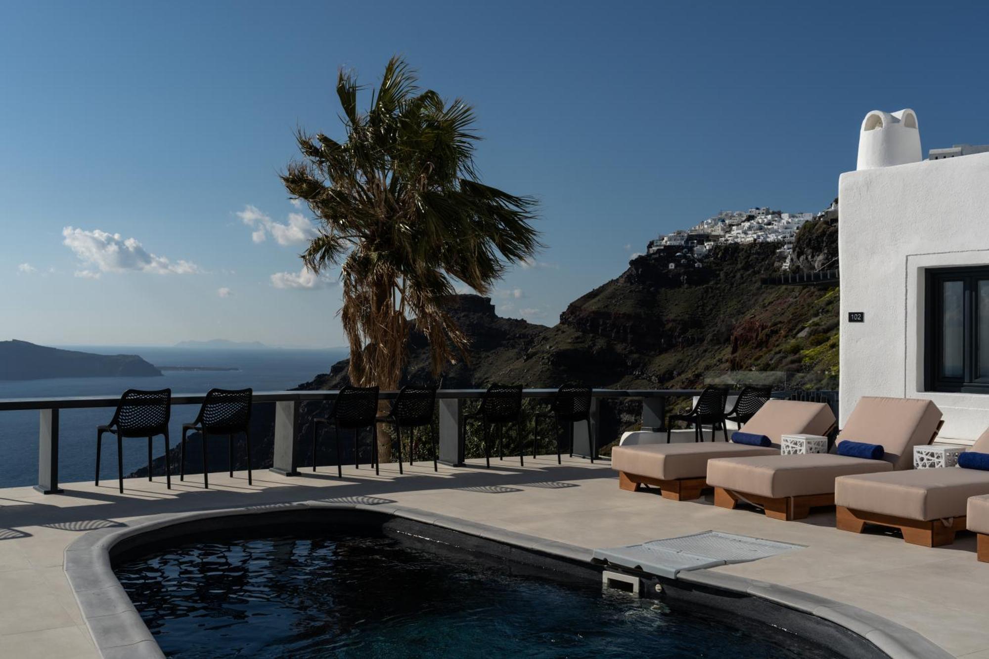 Mill New Elegant 4* Fira (Santorini)