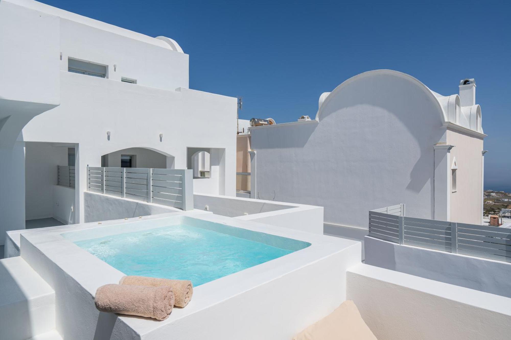 Hotel Cycladic & *