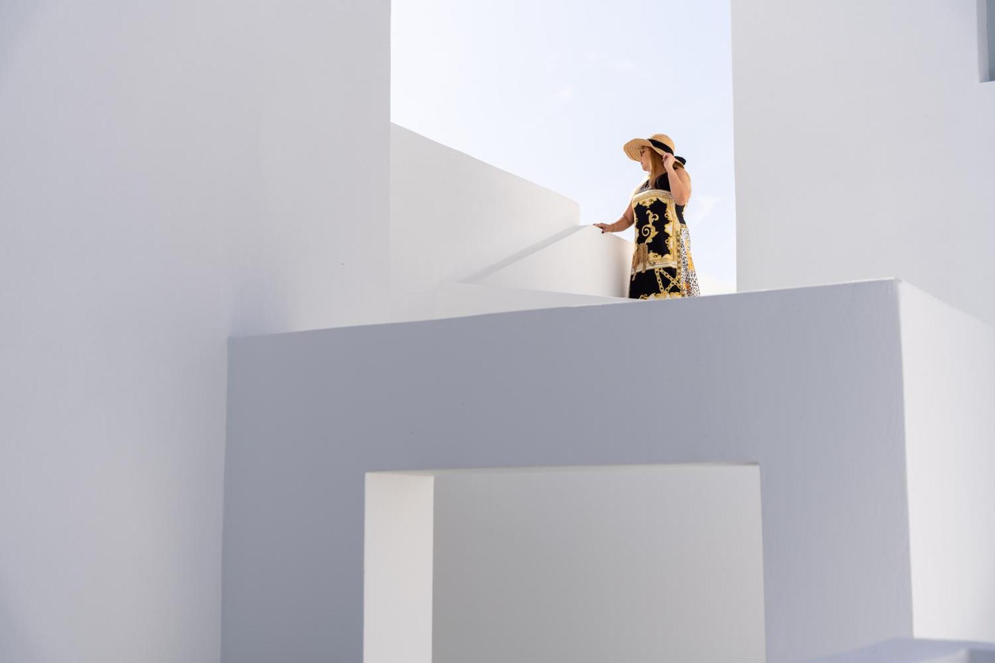 Cycladic & *