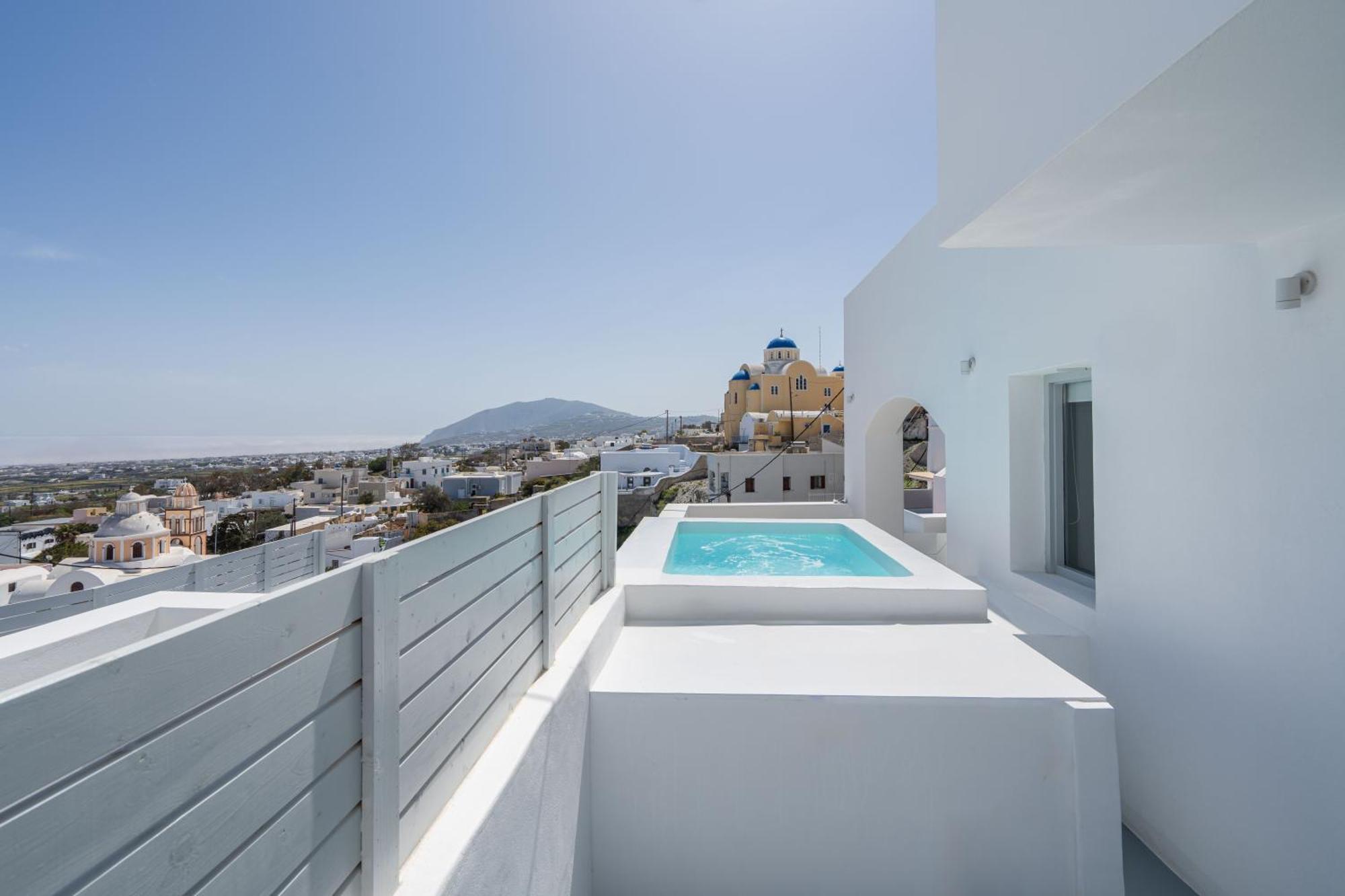 Hotel Cycladic & Fira (Santorini)