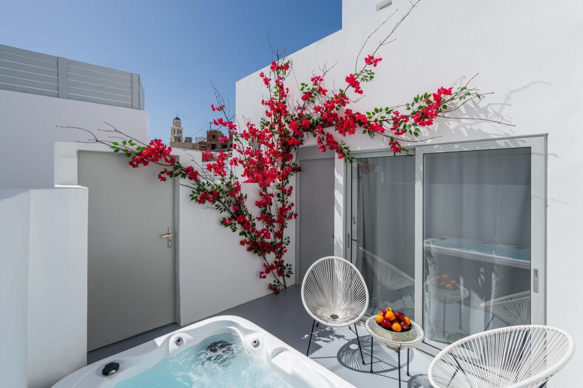 Cycladic & Hotel Fira (Santorini)