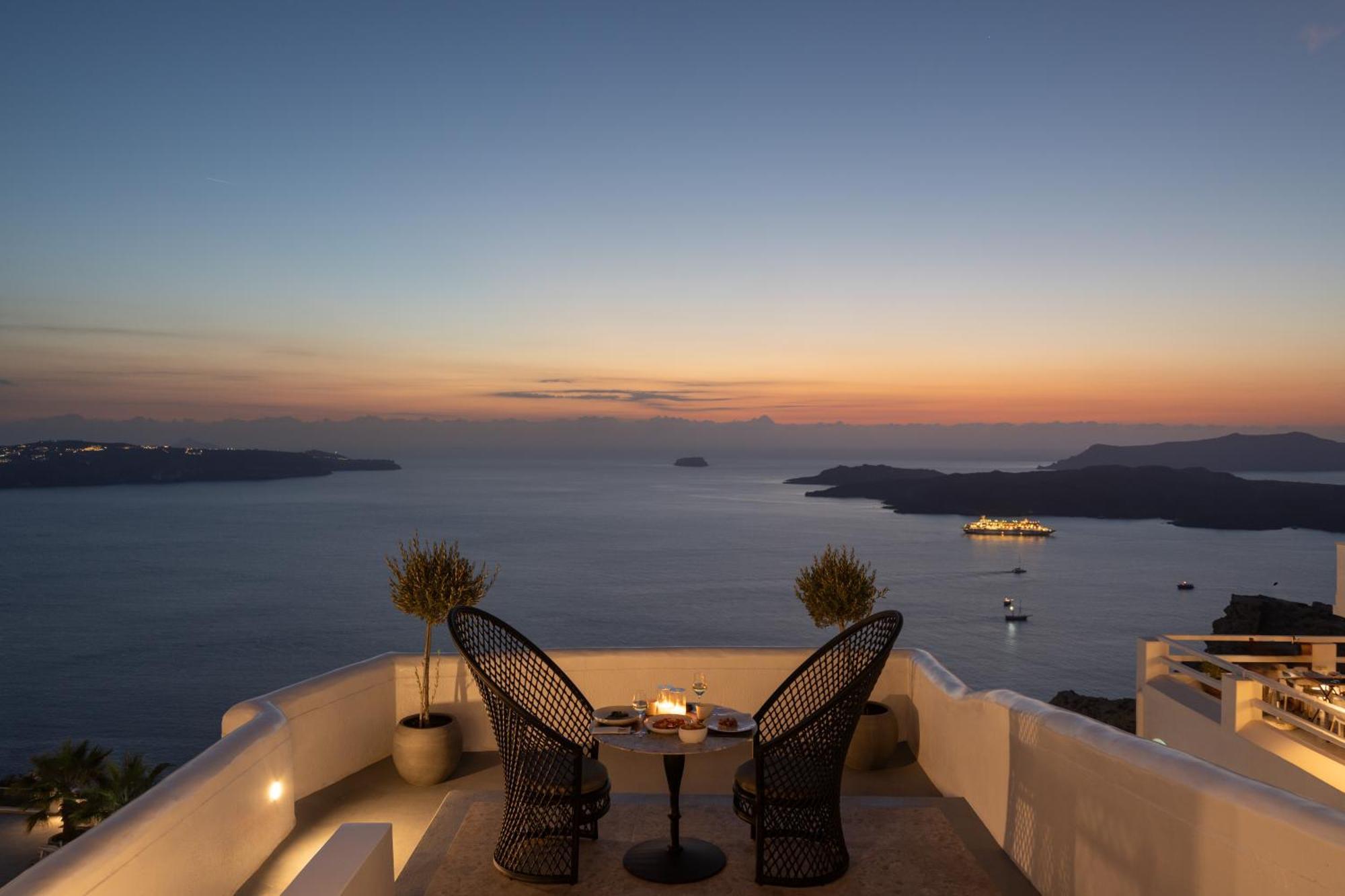 Volcano View By Caldera Collection Hotel 5*
