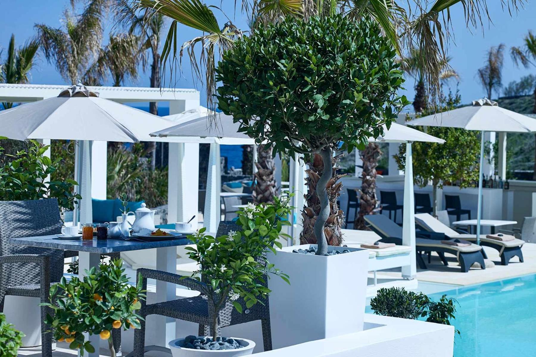 Aurora Luxury Suites Hotel
