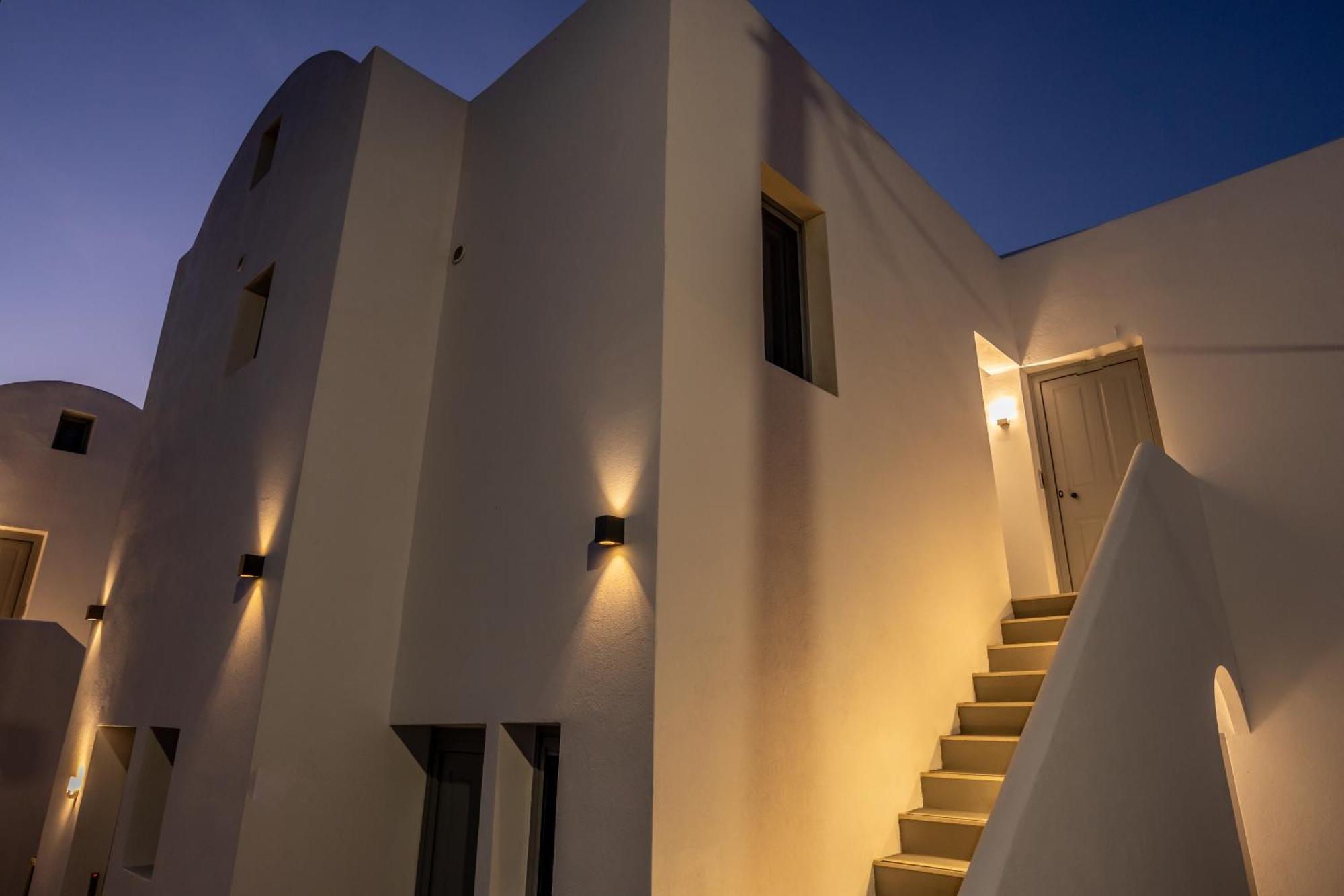Nastram Aparthotel Oia (Santorini)