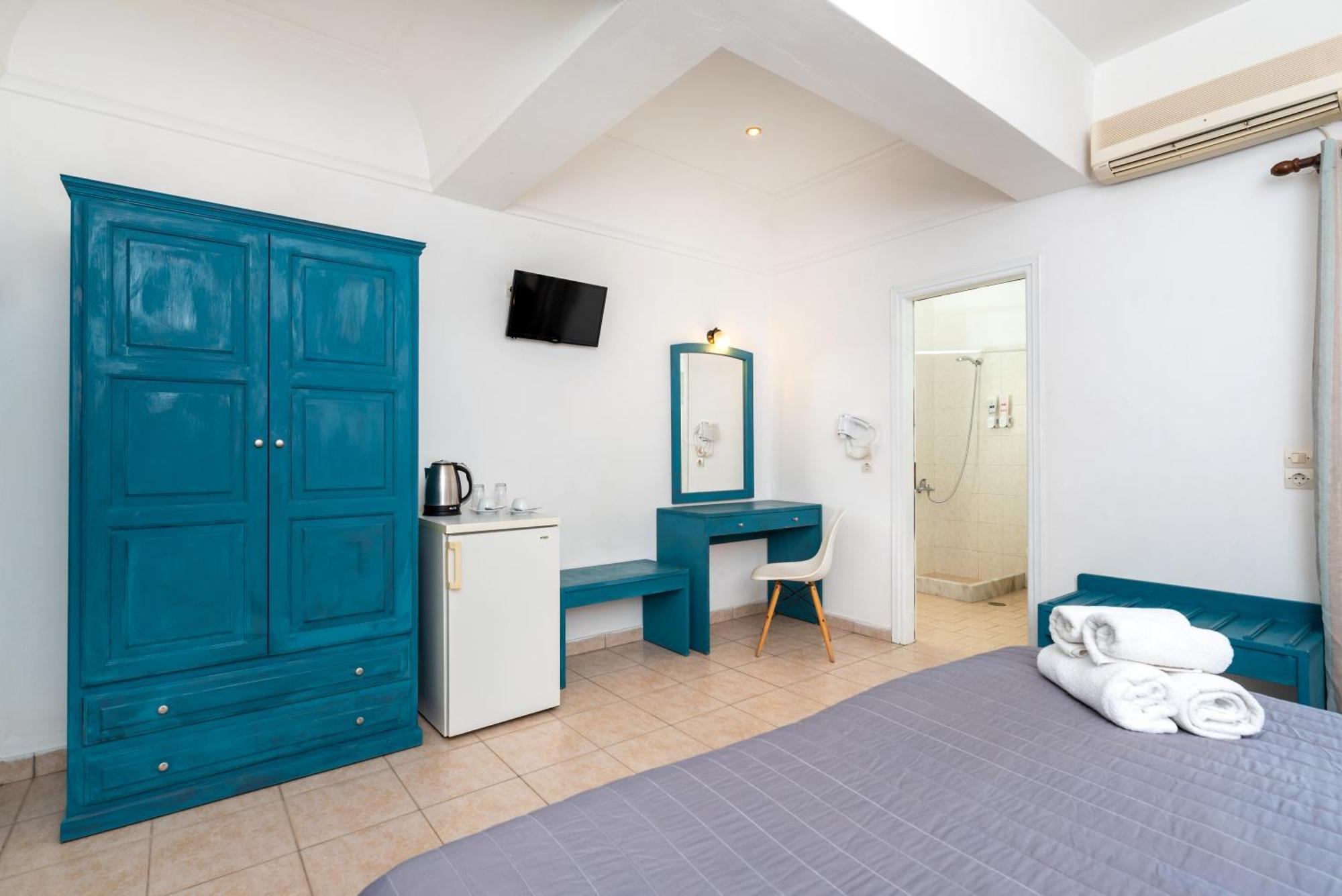 Maistros Village 5* Karterados (Santorini)