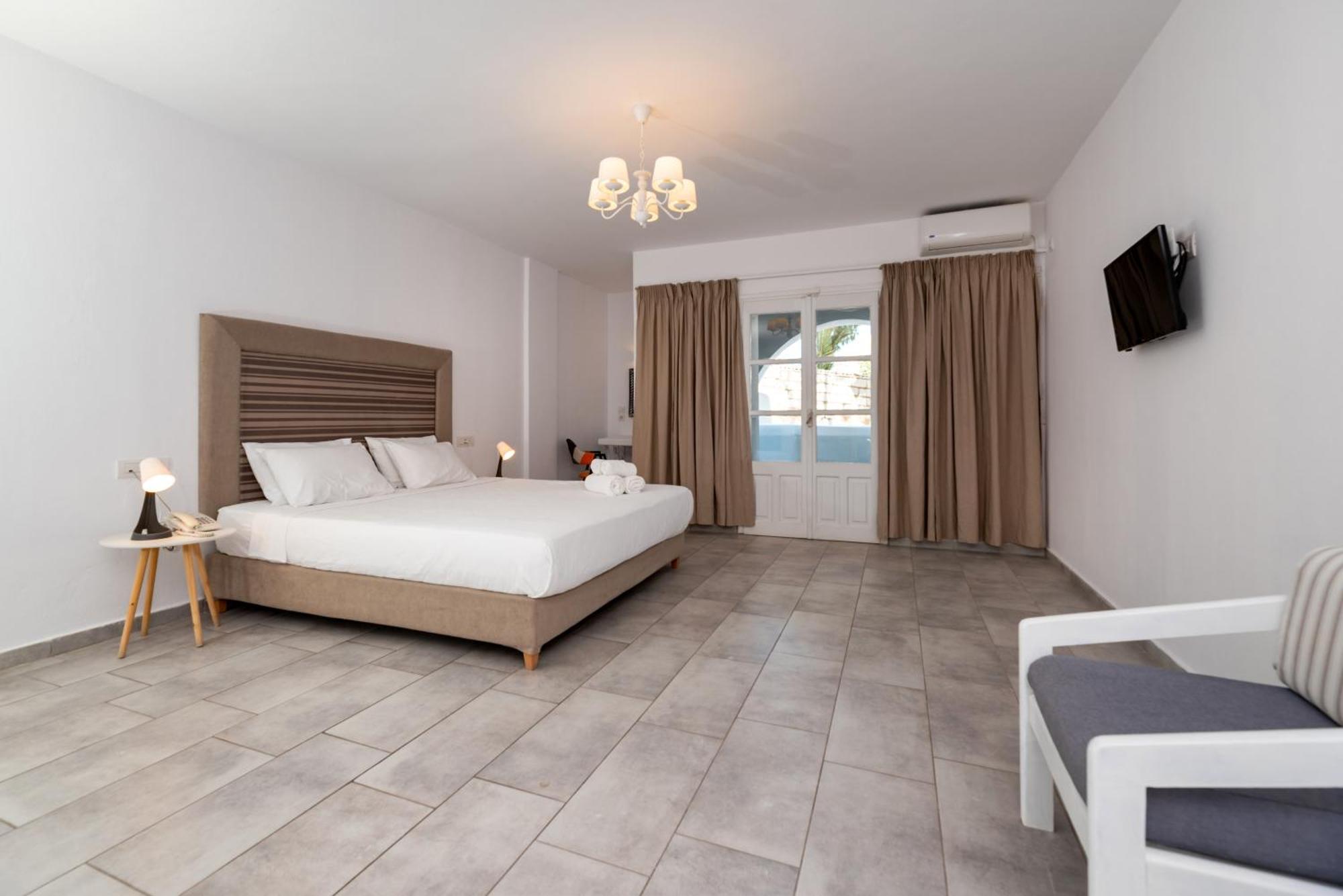 Maistros Village 5* Karterados (Santorini)