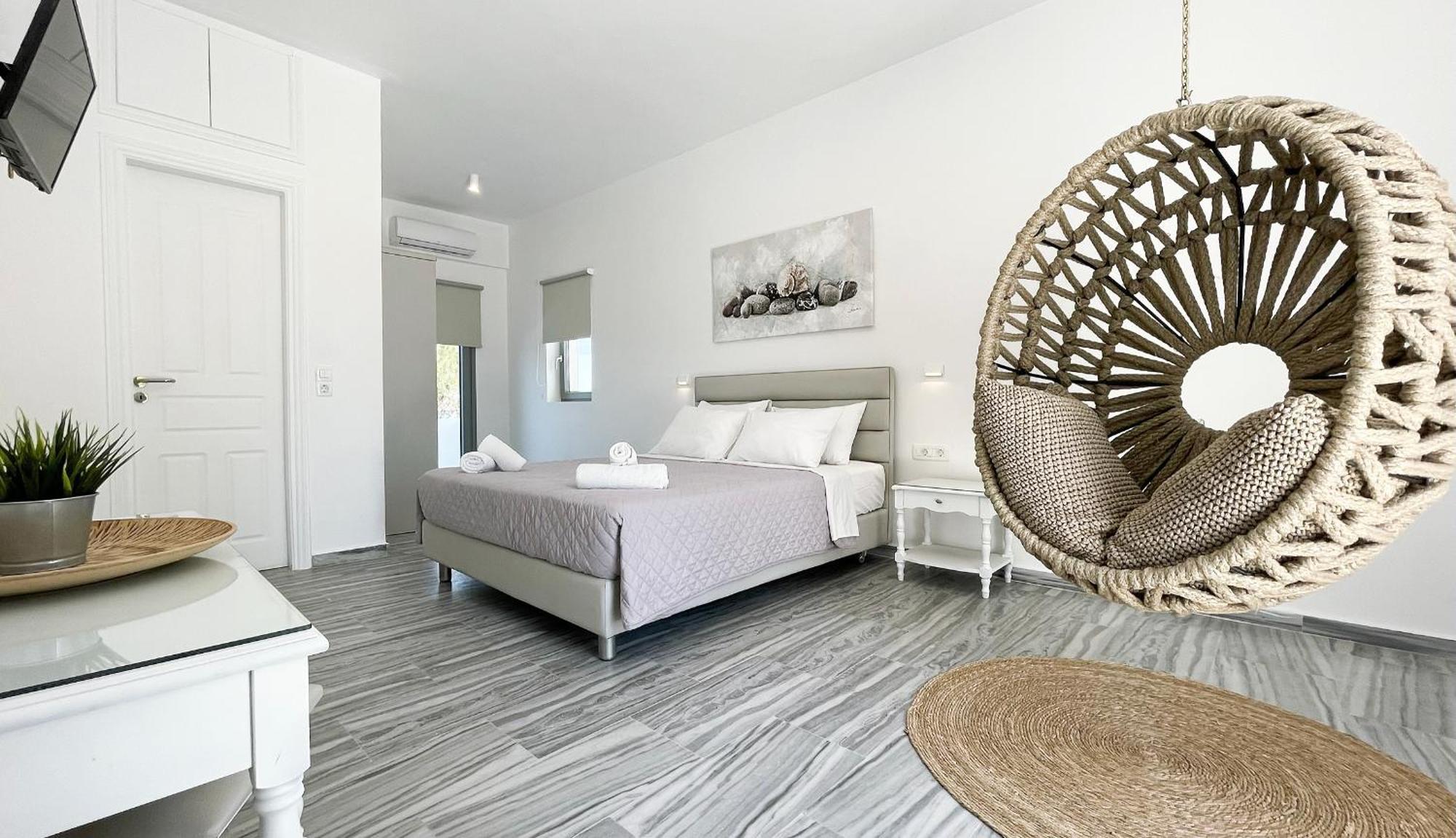 Hermoso Luxury 3* Monolithos (Santorini)