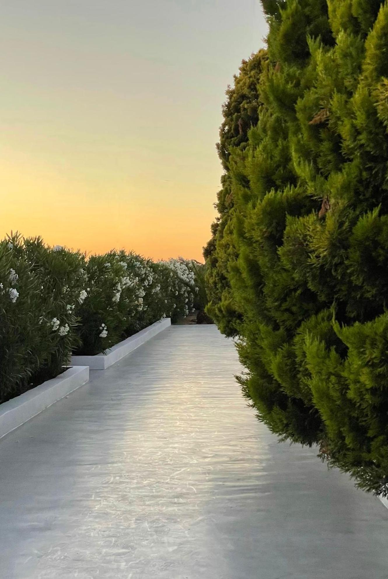 Hermoso Luxury Monolithos (Santorini)