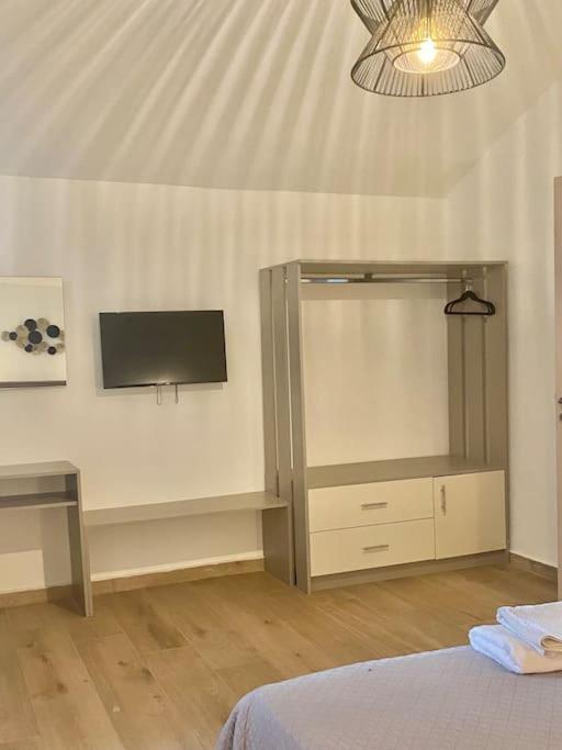 Ocean Sun 4 * Fira (Santorini)