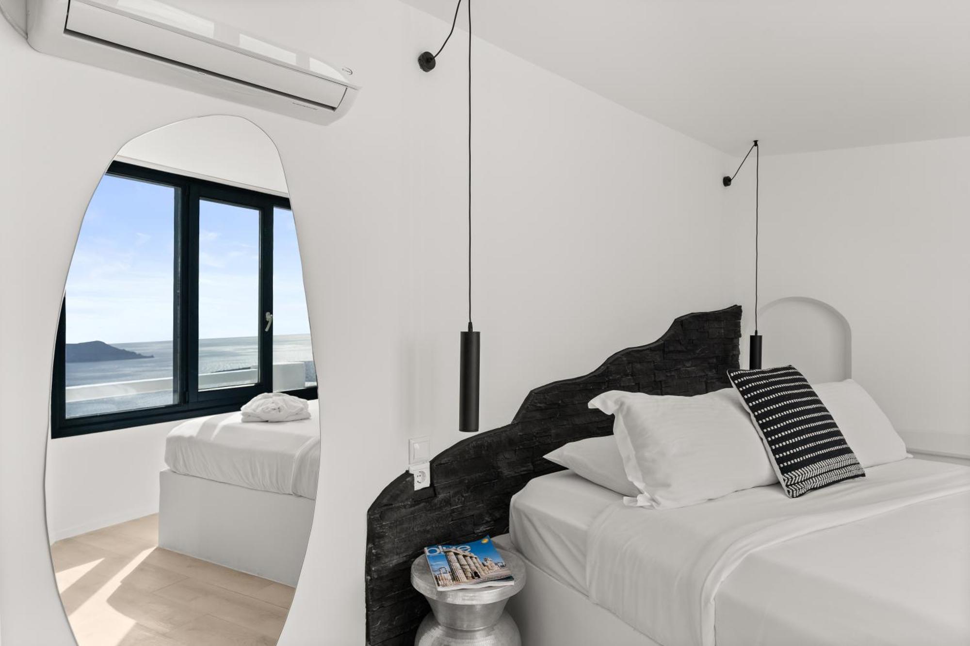 Mill New Elegant Aparthotel Fira (Santorini)