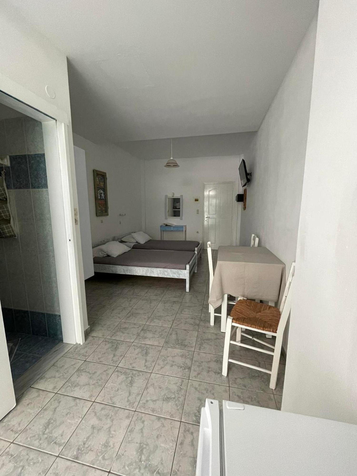 Letta * Perissa (Santorini)