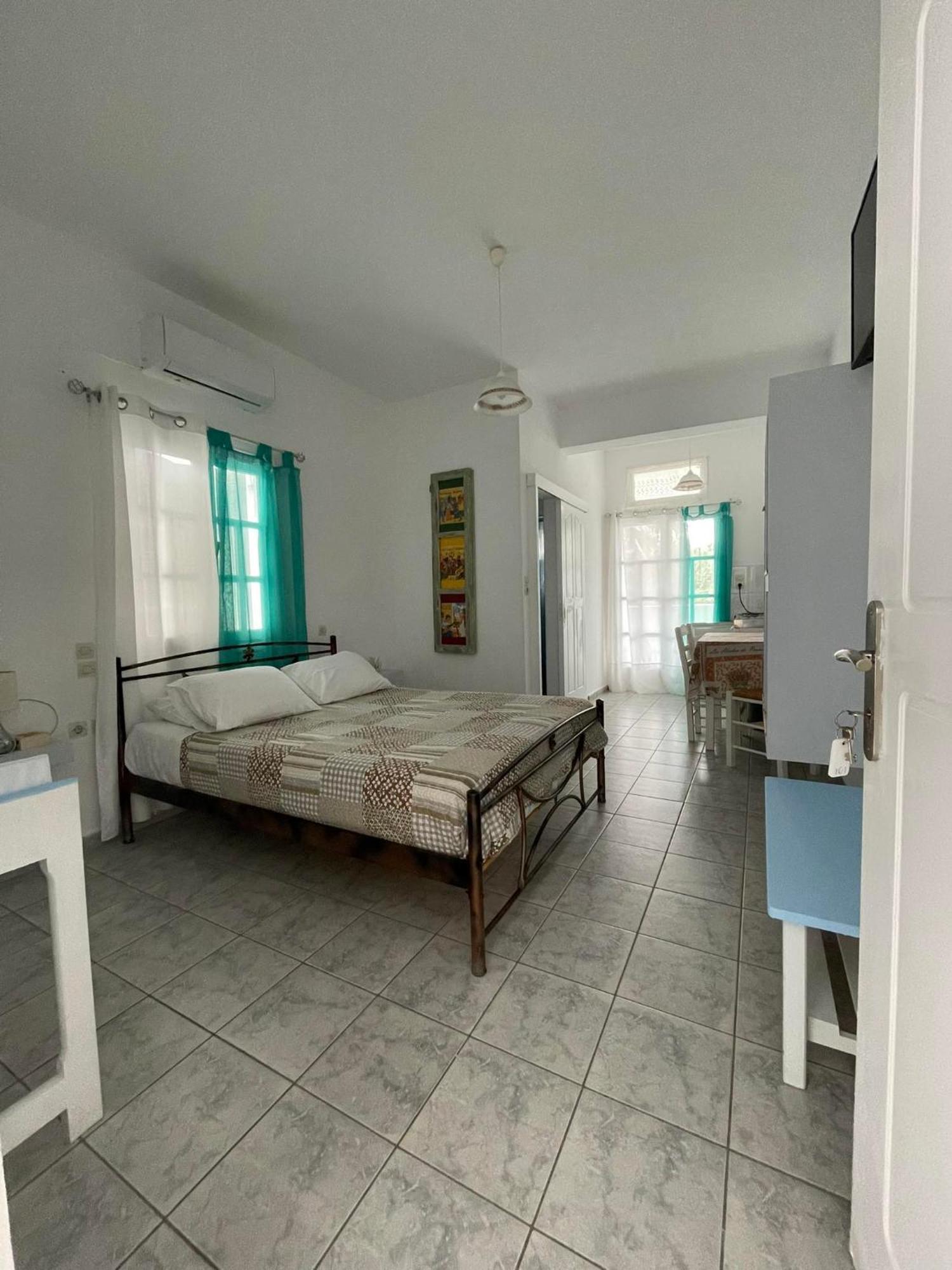 Apartment Letta Perissa (Santorini)