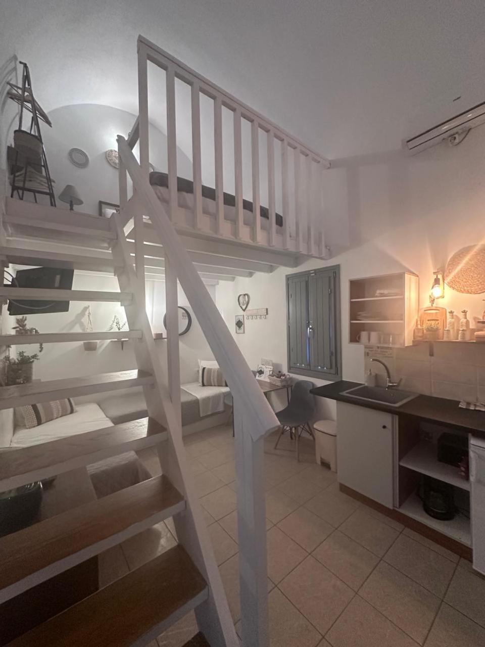 Mare Nostrum Santo Apartment