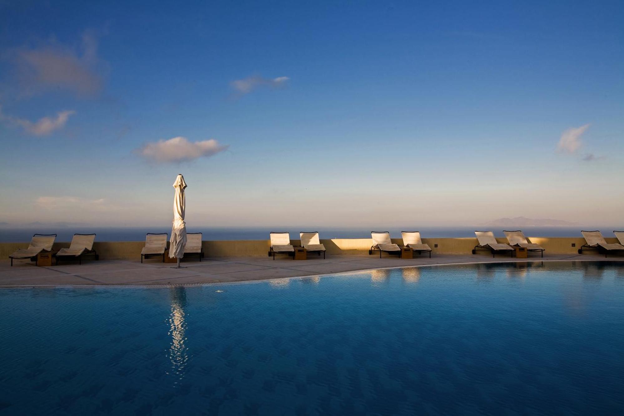 The Majestic Fira (Santorini)