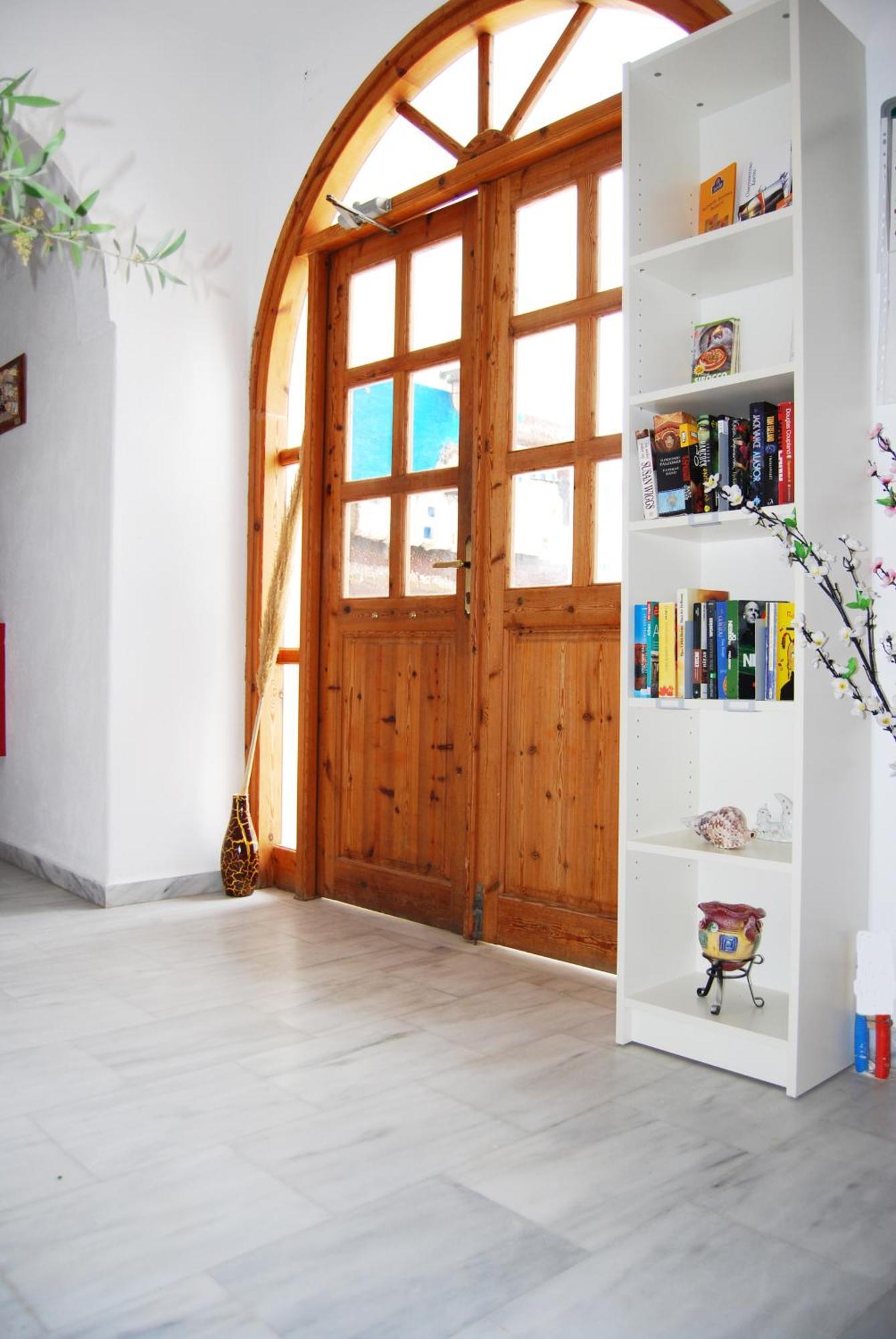 Aparthotel Aretousa