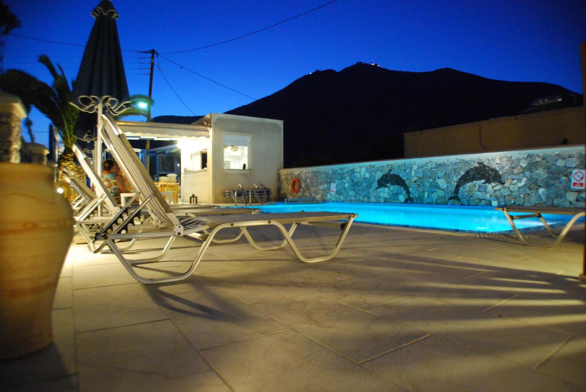 Aparthotel Aretousa